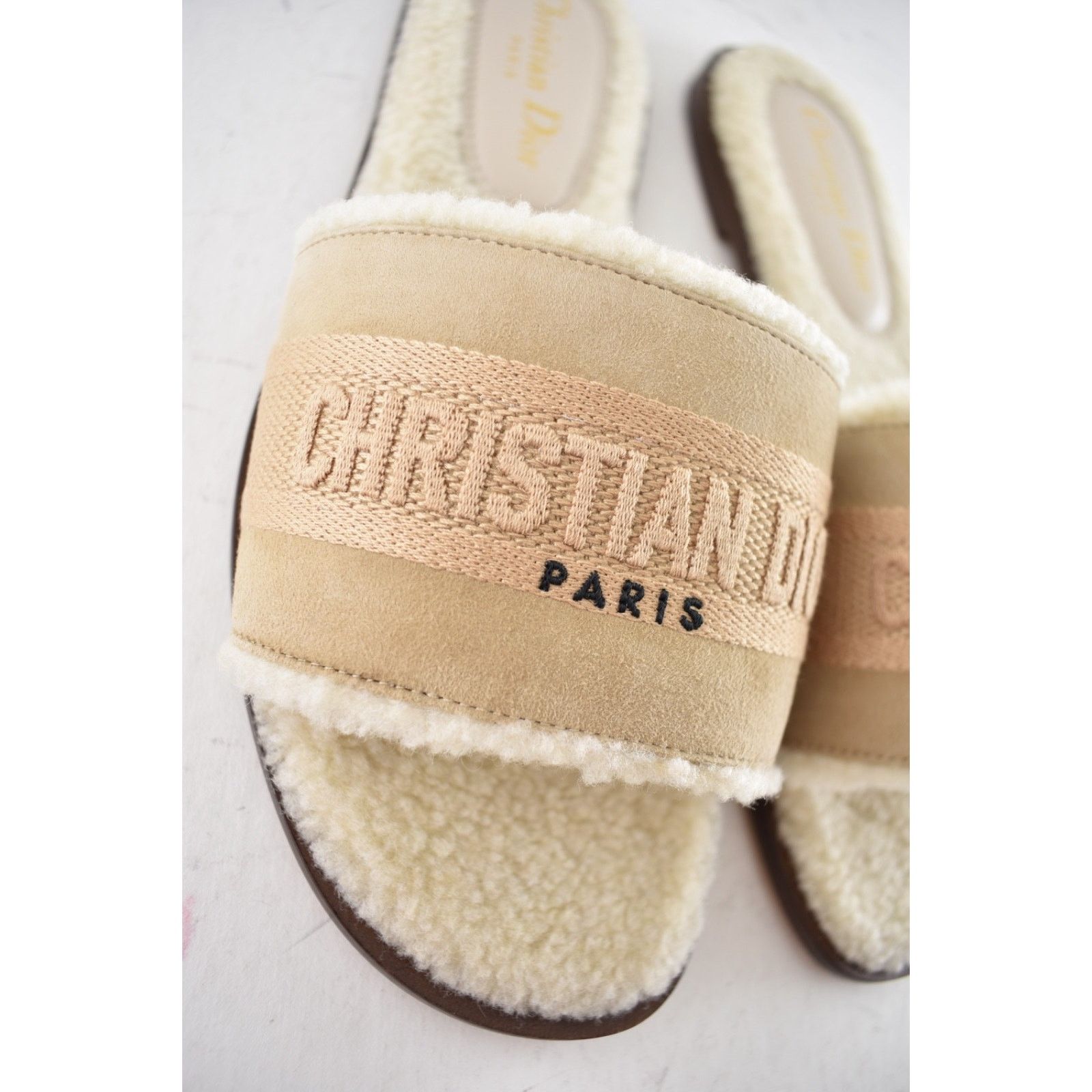 Dior Christian Dior Dway Beige Suede Embroidered Logo Shearling Size US 10 / IT 40 - 7 Thumbnail