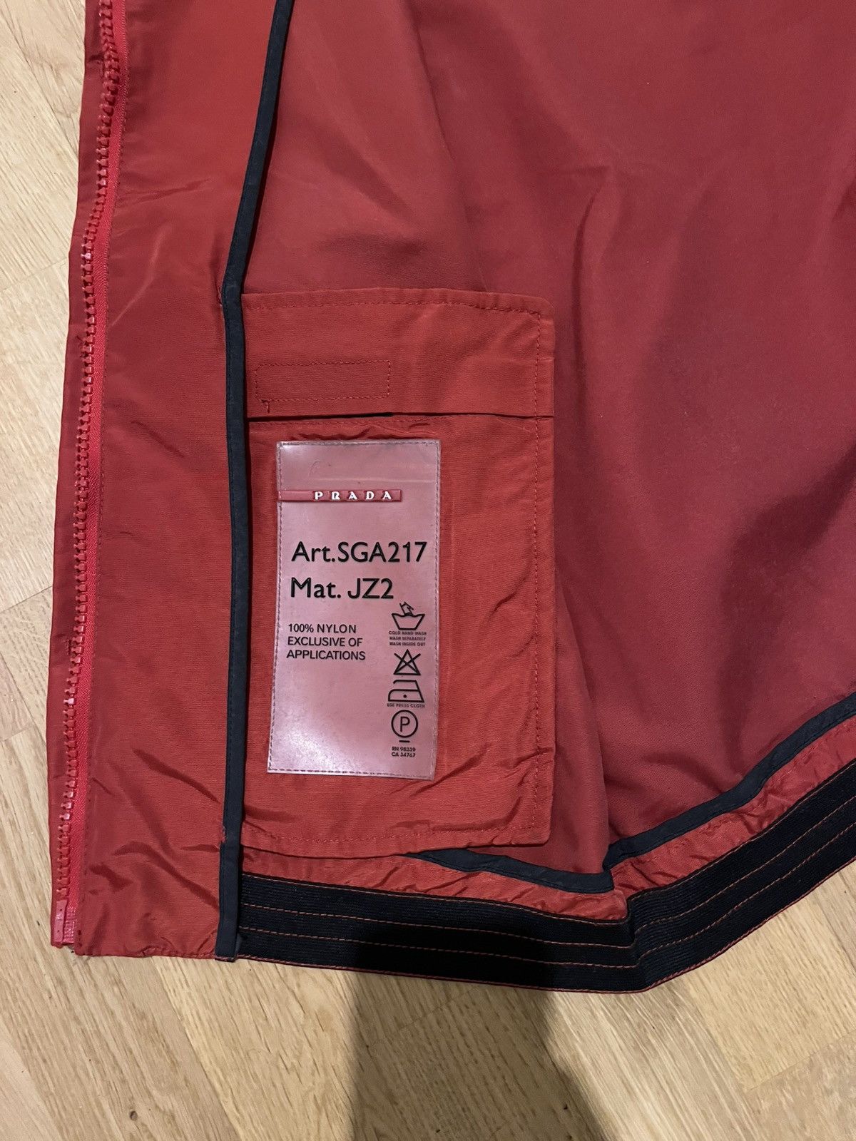 Prada Prada Luna Rossa Vest Challenge 2003 - M Size US M / EU 48-50 / 2 - 6 Thumbnail