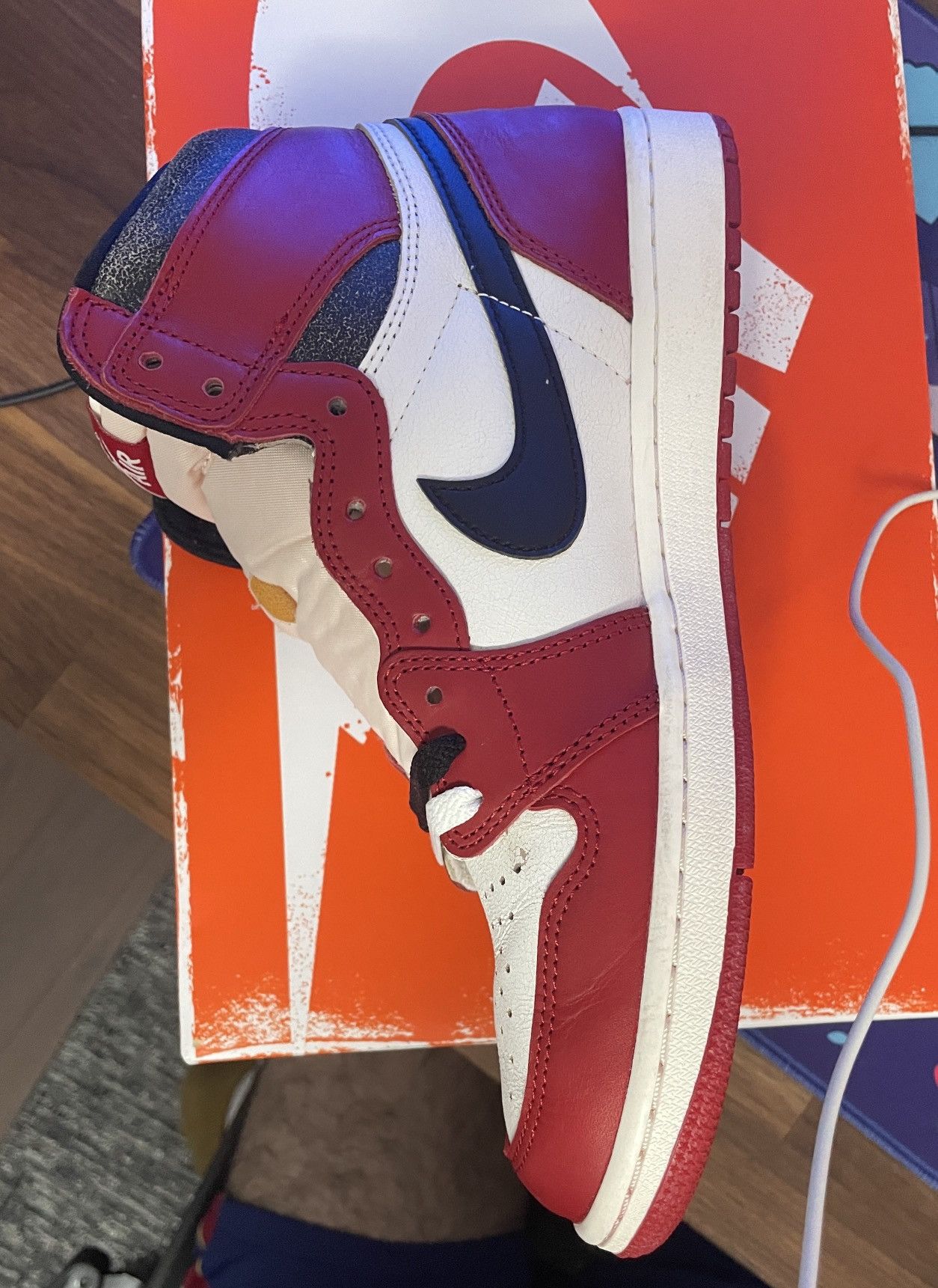 Jordan Brand Jordan 1 Chicago Lost and Found Size US 10 / EU 43 - 4 Thumbnail