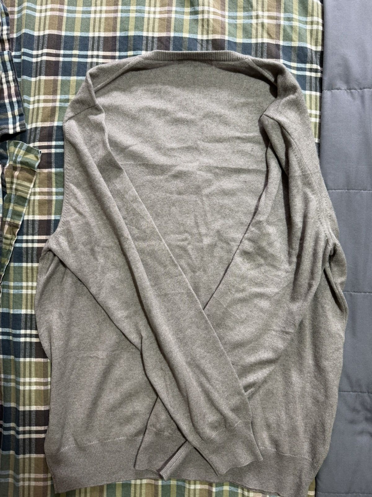 Loro Piana Final Price Loro Piana Silk and Cashmere Vneck Sweater Size US XL / EU 56 / 4 - 2 Thumbnail