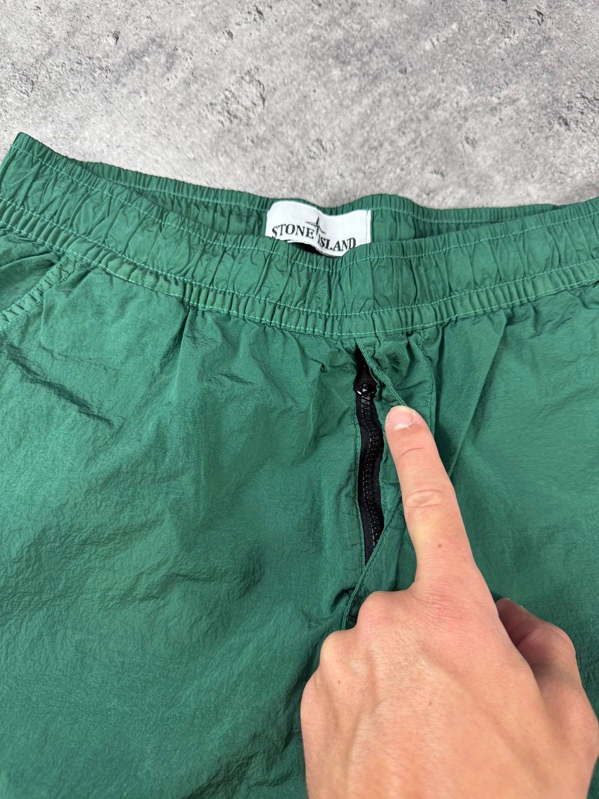 Stone Island Stone Island - Metallic Cargo Bermuda Shorts SS23 Size US 30 / EU 46 - 7 Thumbnail