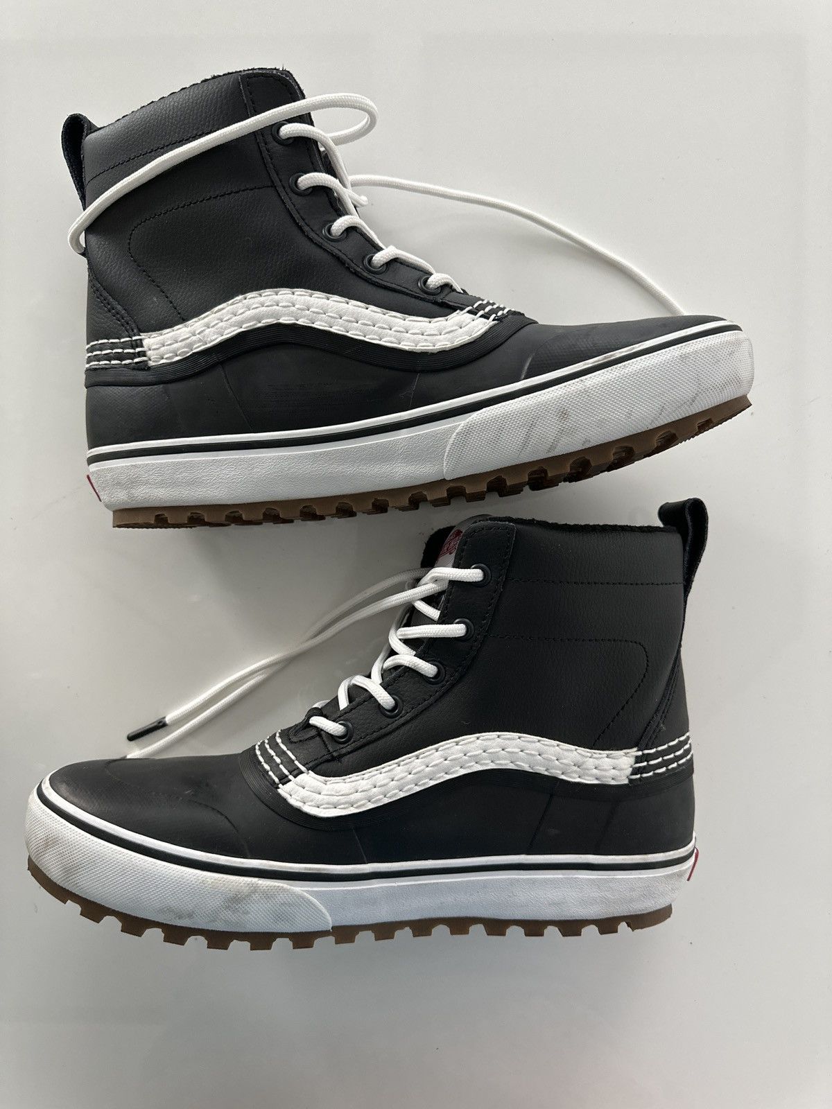 Vans VANS MTE STANDARD MID WATERPROOF BOOT Size US 11 / EU 44 - 1 Thumbnail