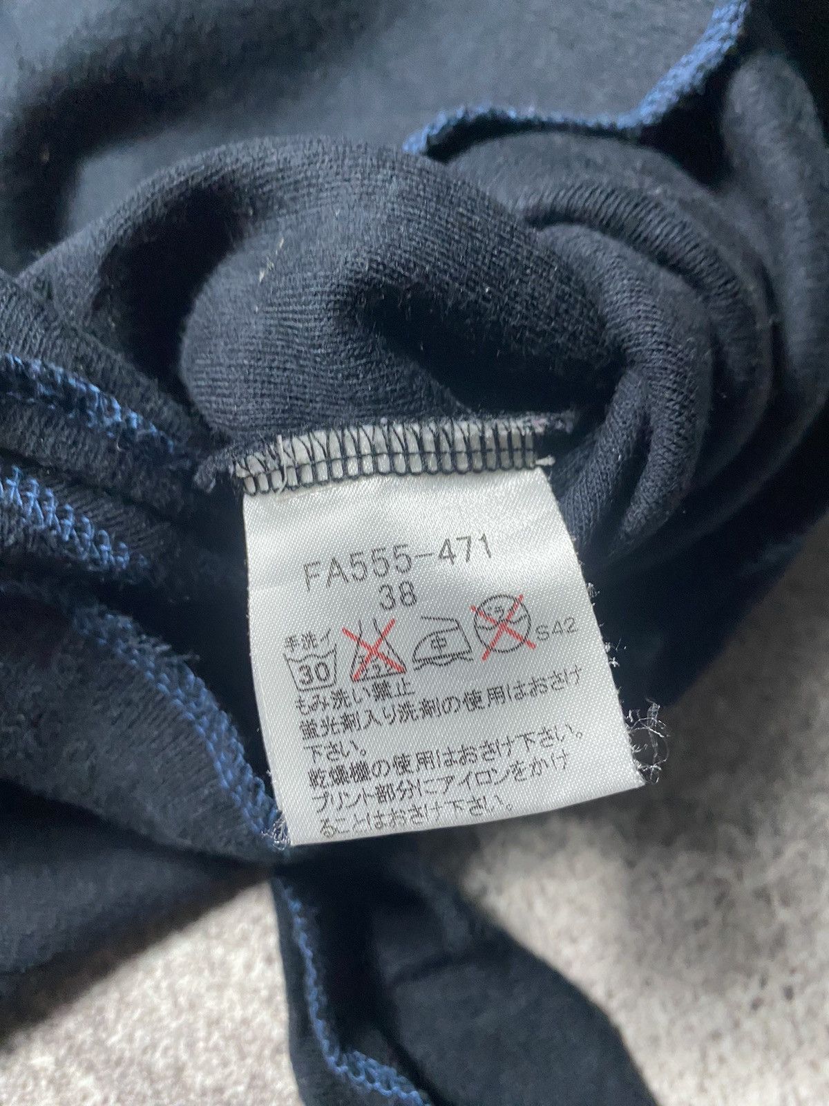 Burberry × Vintage VERY RARE Burberry Blue Label Rhinestone T-shirt Size S / US 4 / IT 40 - 4 Thumbnail