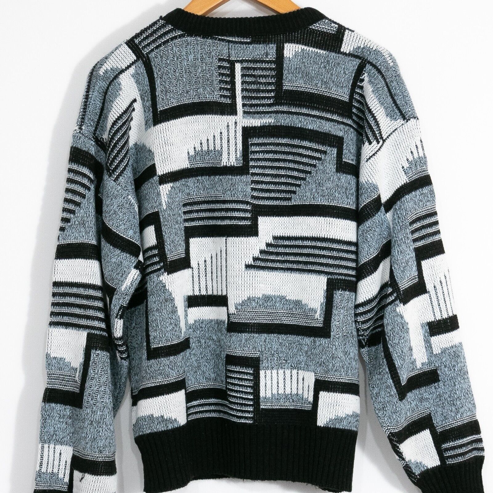 Vintage Vintage Geometric Pattern Acrylic Sweater Large - Abstract Size US L / EU 52-54 / 3 - 5 Thumbnail