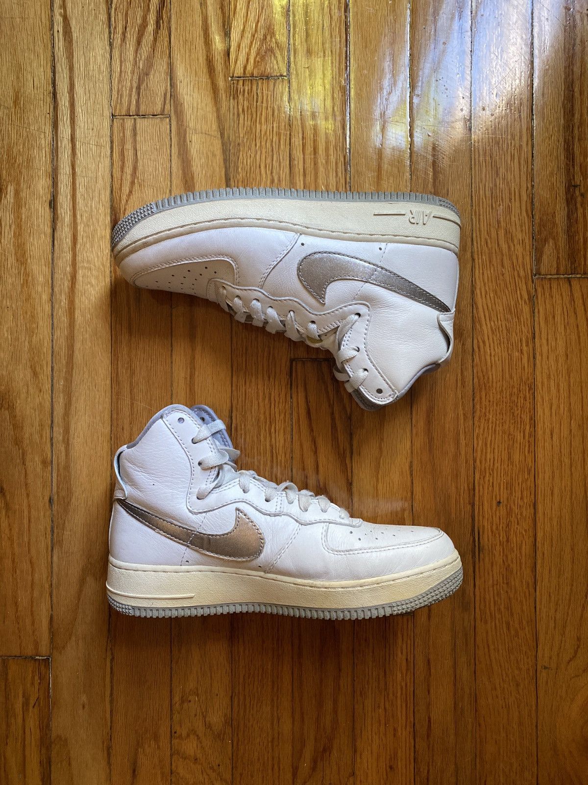 Nike Nike Air Force 1 Hi Retro QS Size US 6.5 / EU 39-40 - 2 Thumbnail
