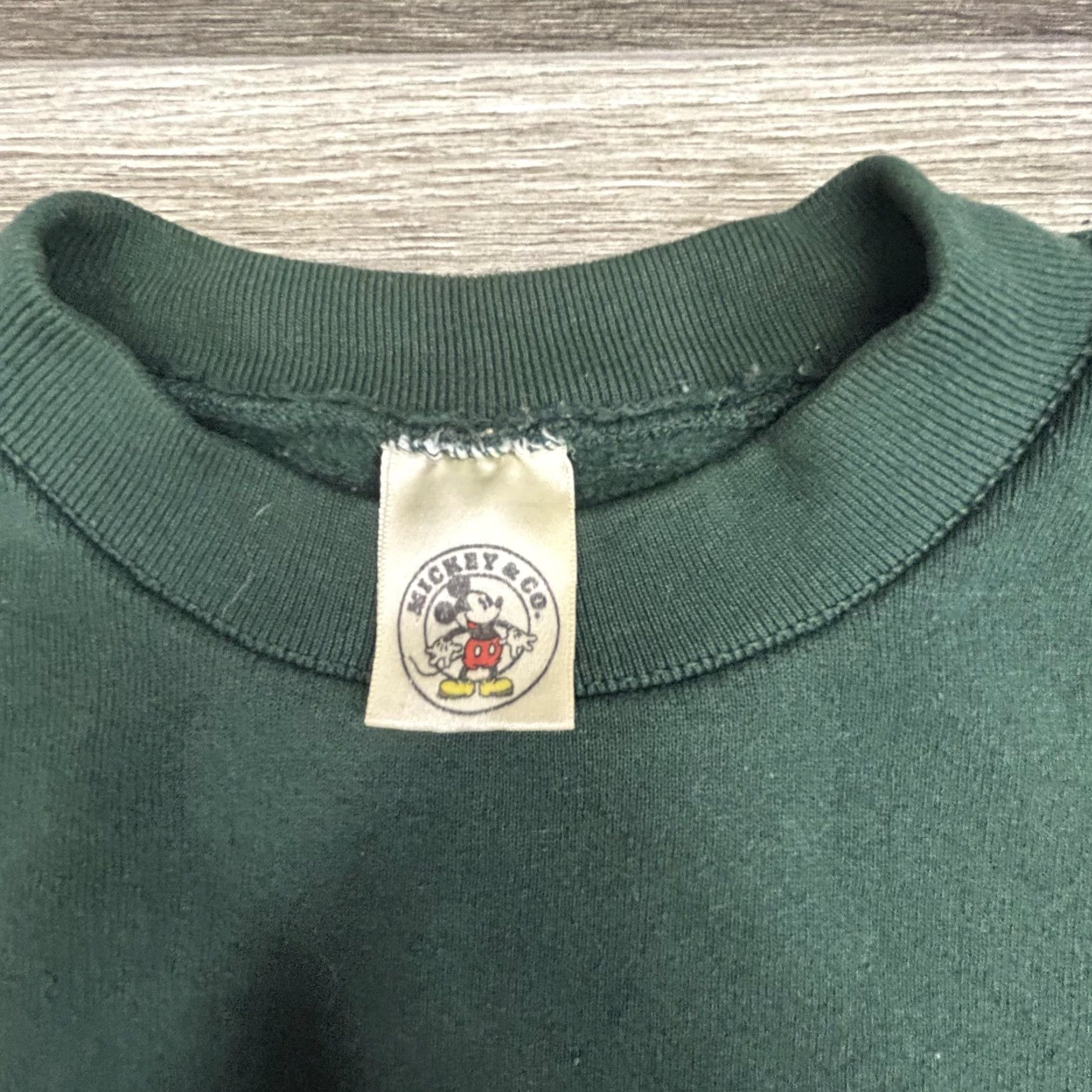 Mickey & Co. VINTAGE Mickey Sweatshirt Mens XL Green Embroidered Mickey Mouse Graphic 90s Pullover Crew Neck Size US XL / EU 56 / 4 - 6 Thumbnail