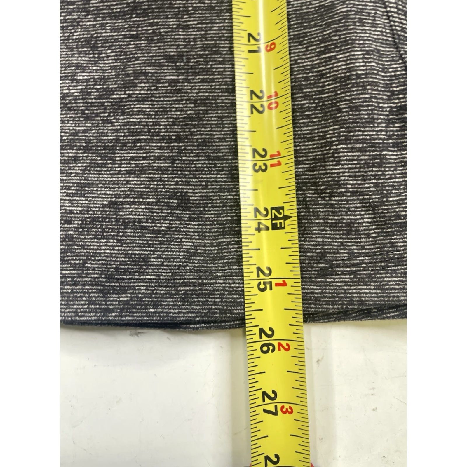 Lululemon Lululemon Athletica Long Sleeve Shirt Womens Size 8 Heathered Gray Black Size M / US 6-8 / IT 42-44 - 6 Thumbnail