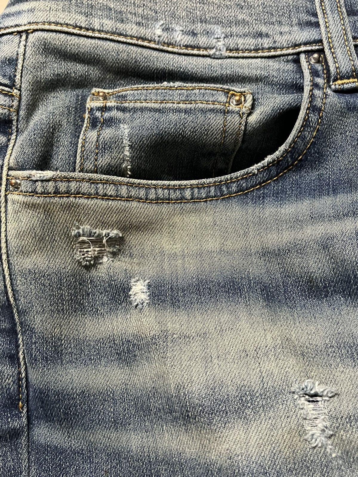 Amiri AUTHENTIC AMIRI JEANS DENIM PANTS RIPS AND RUFFLES MENS 38 Size US 38 / EU 54 - 21 Thumbnail