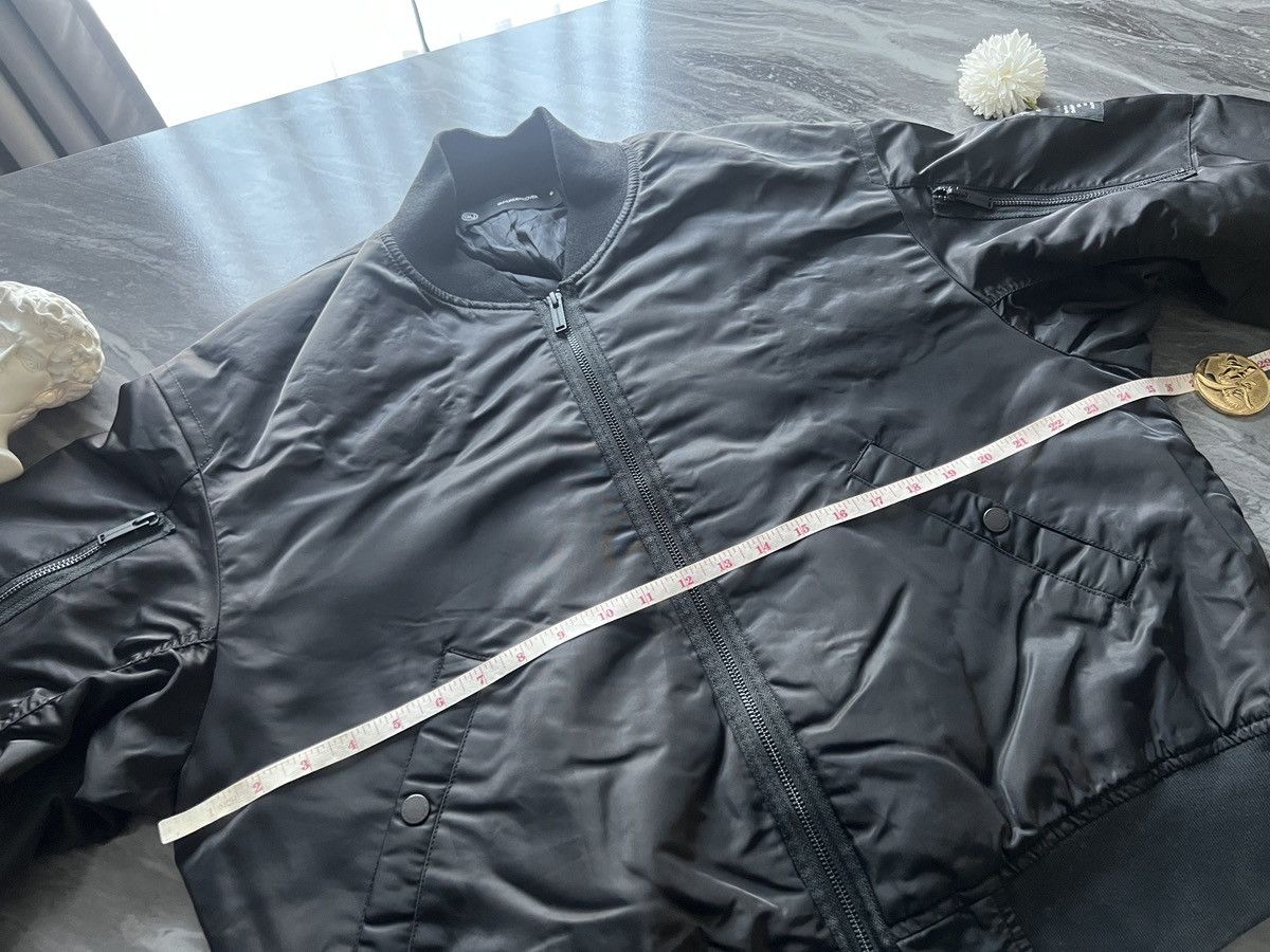 GU × Undercover Undercover x GU : Bomber Jacket Freedom Noise Size US M / EU 48-50 / 2 - 13 Thumbnail