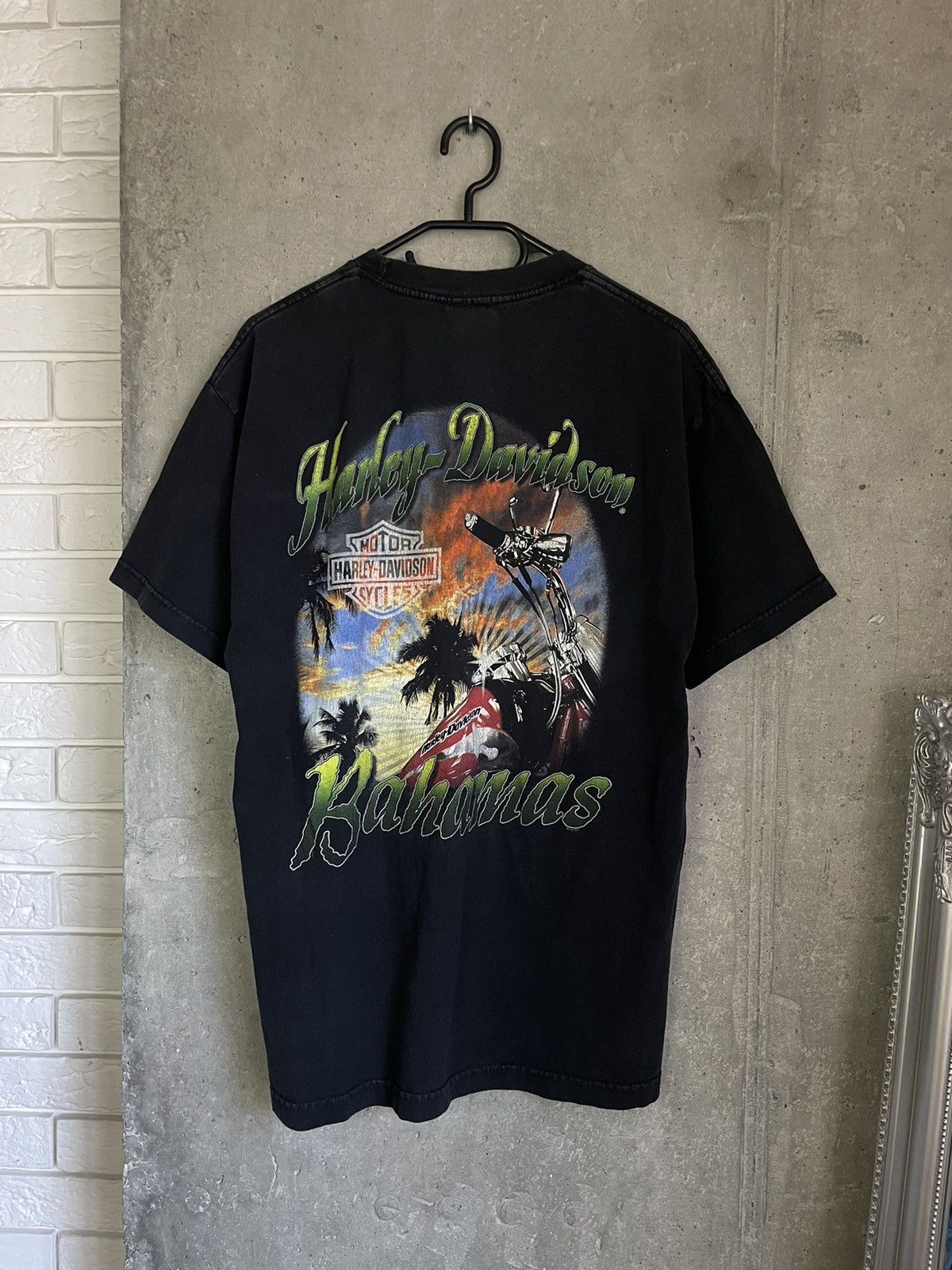 Vintage Vintage Harley Davidson Bahamas Faded Tee Made In Mexico Y2k Size US L / EU 52-54 / 3 - 1 Thumbnail
