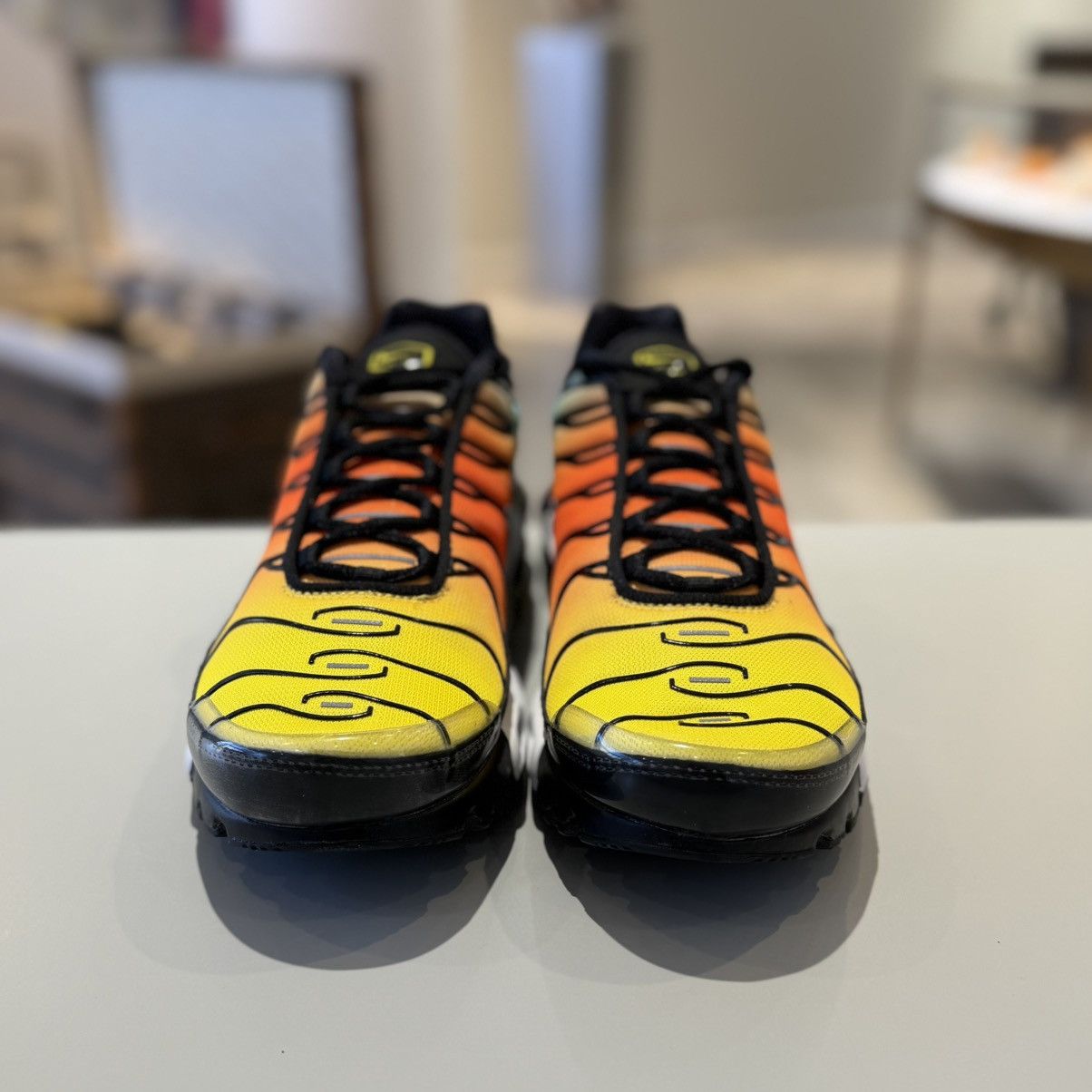 Nike Nike Air Max Plus Sunset Size US 10 / EU 43 - 2 Thumbnail