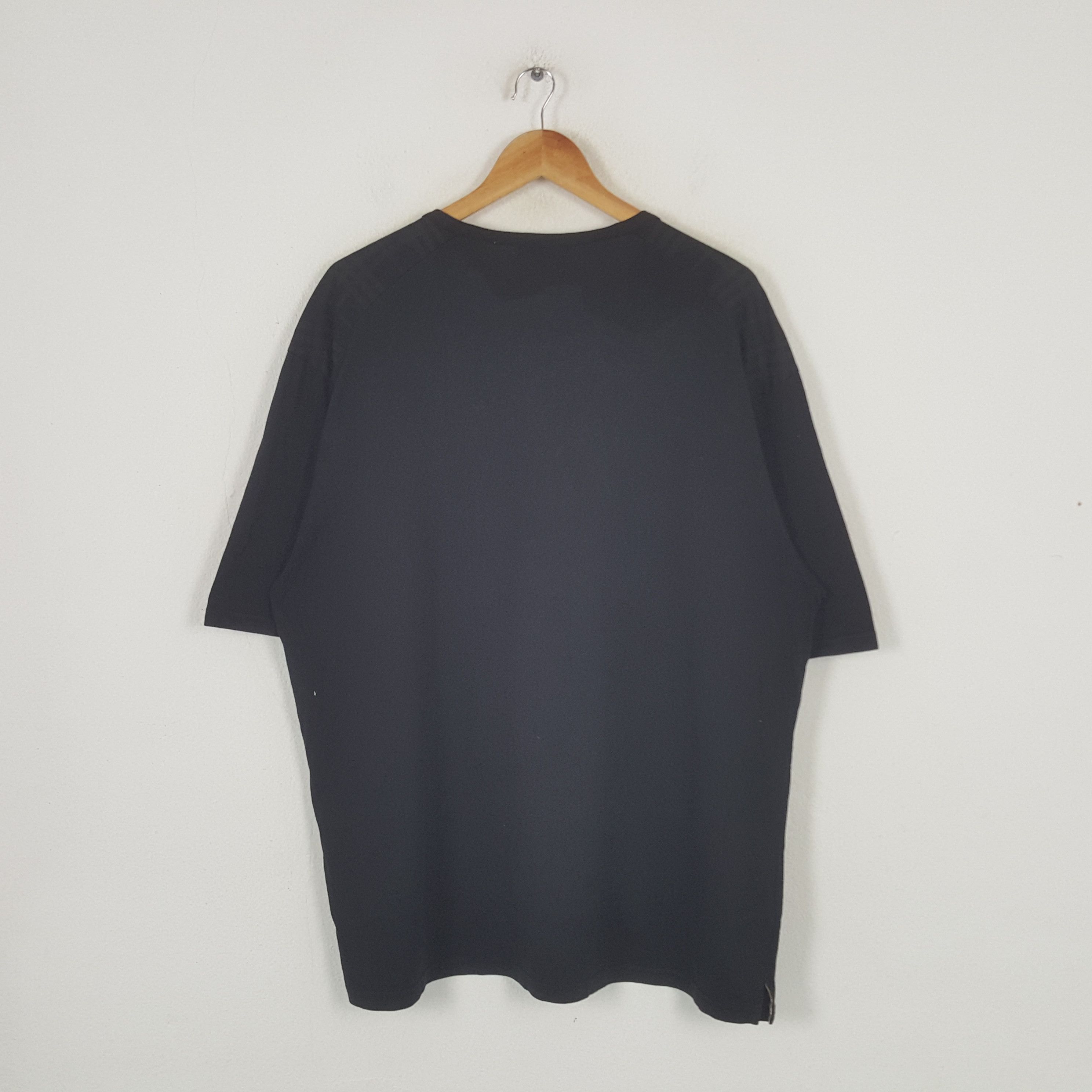 Burberry × Vintage Vintage Burberry London Designer Brand Tshirt C285N9 Size US XL / EU 56 / 4 - 3 Thumbnail