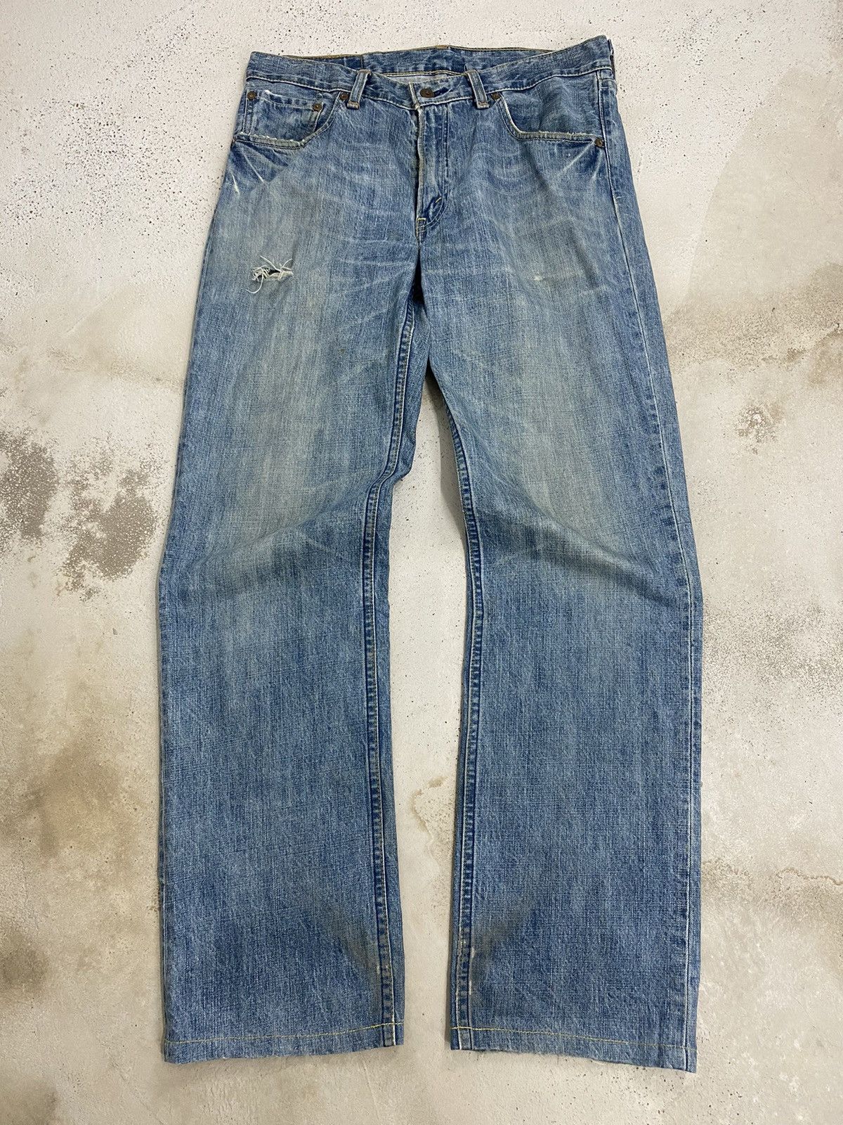 Japanese Brand × Levi's Levis 502 Denim Straight Cut Loose Fit Distressed Size US 32 / EU 48 - 1 Thumbnail