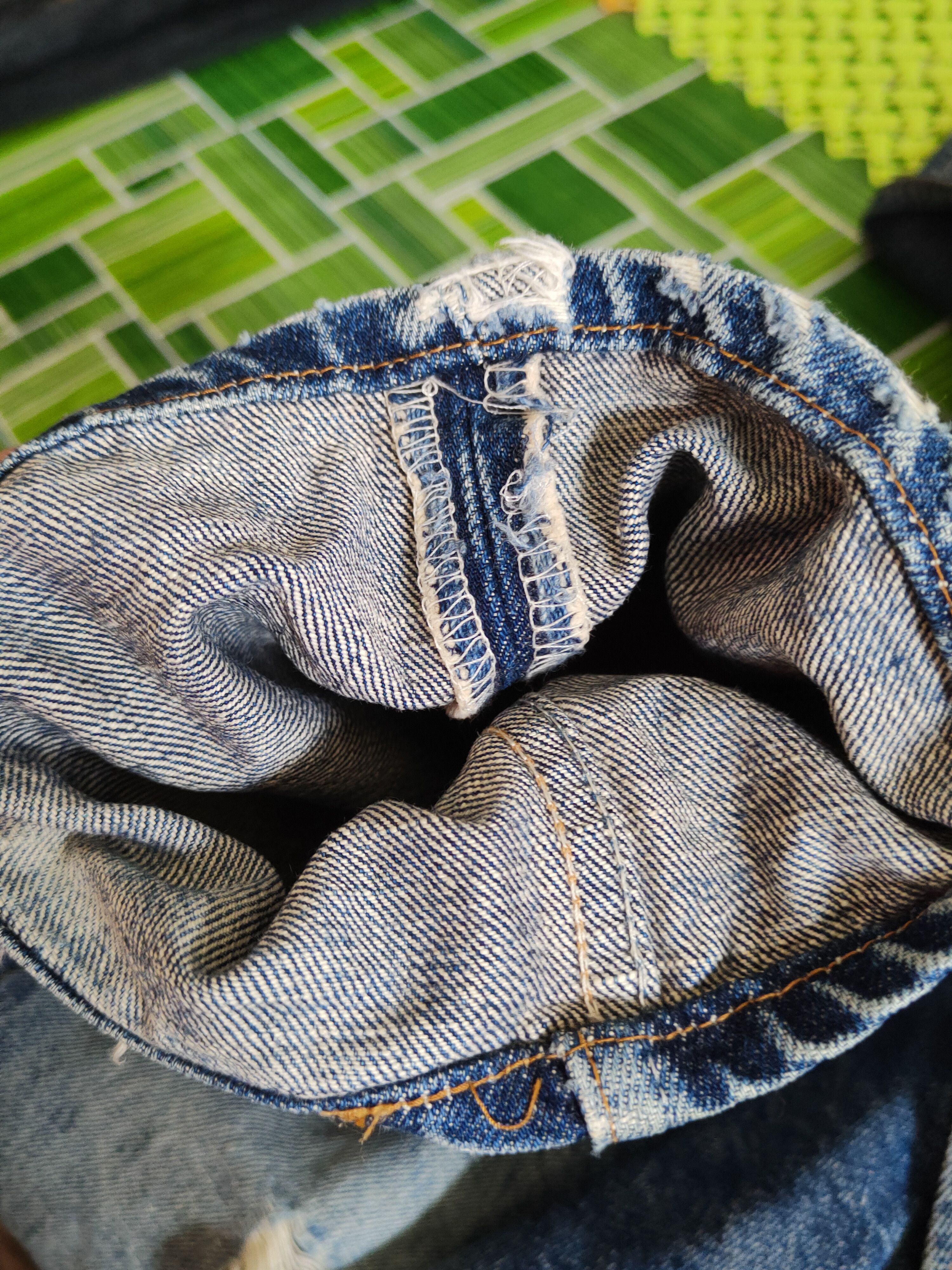 Levi's 501 Levi's vtg ripped Distressed Denim jeans Pants #S1371 Size US 32 / EU 48 - 16 Thumbnail