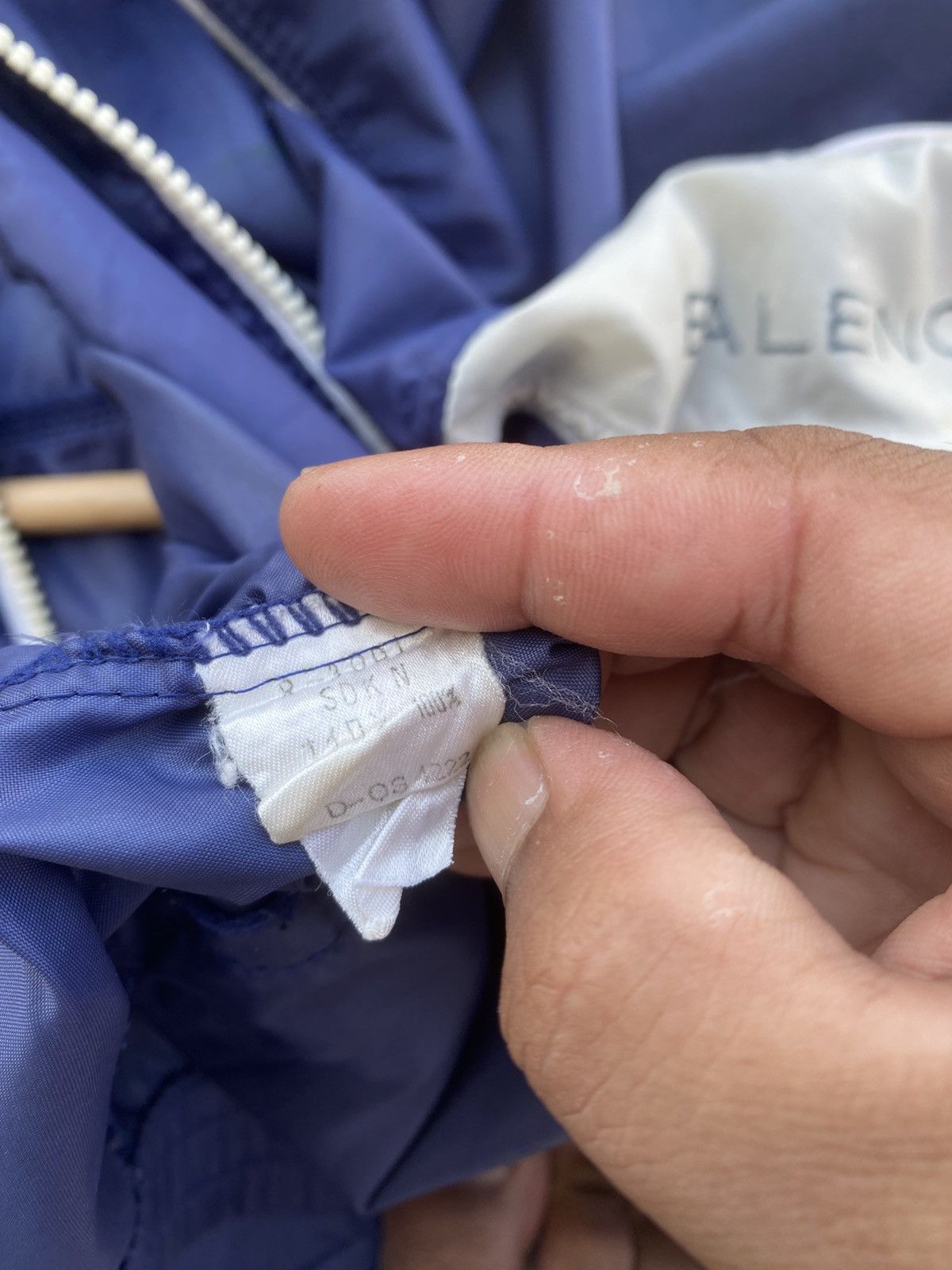 Balenciaga Rare Vintage Balenciaga Sports Windbreaker Size US M / EU 48-50 / 2 - 15 Thumbnail