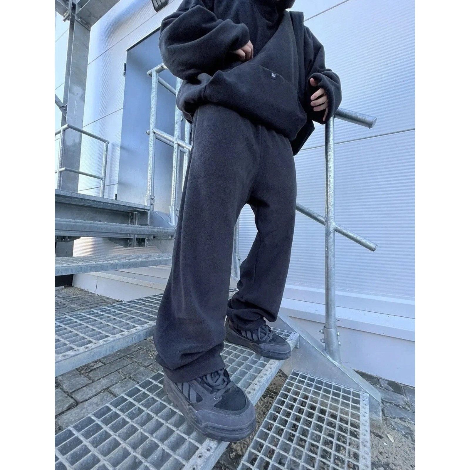Yeezy Yeezy YZY Gap Engineered By Balenciaga Polar Fleece Black Size US 34 / EU 50 - 6 Thumbnail