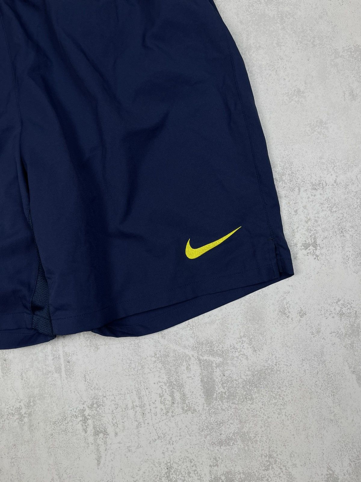 Nike Nike FC Barcelona 2013/14 Training Dri-FITPerformance Shorts Size US 35 - 3 Thumbnail