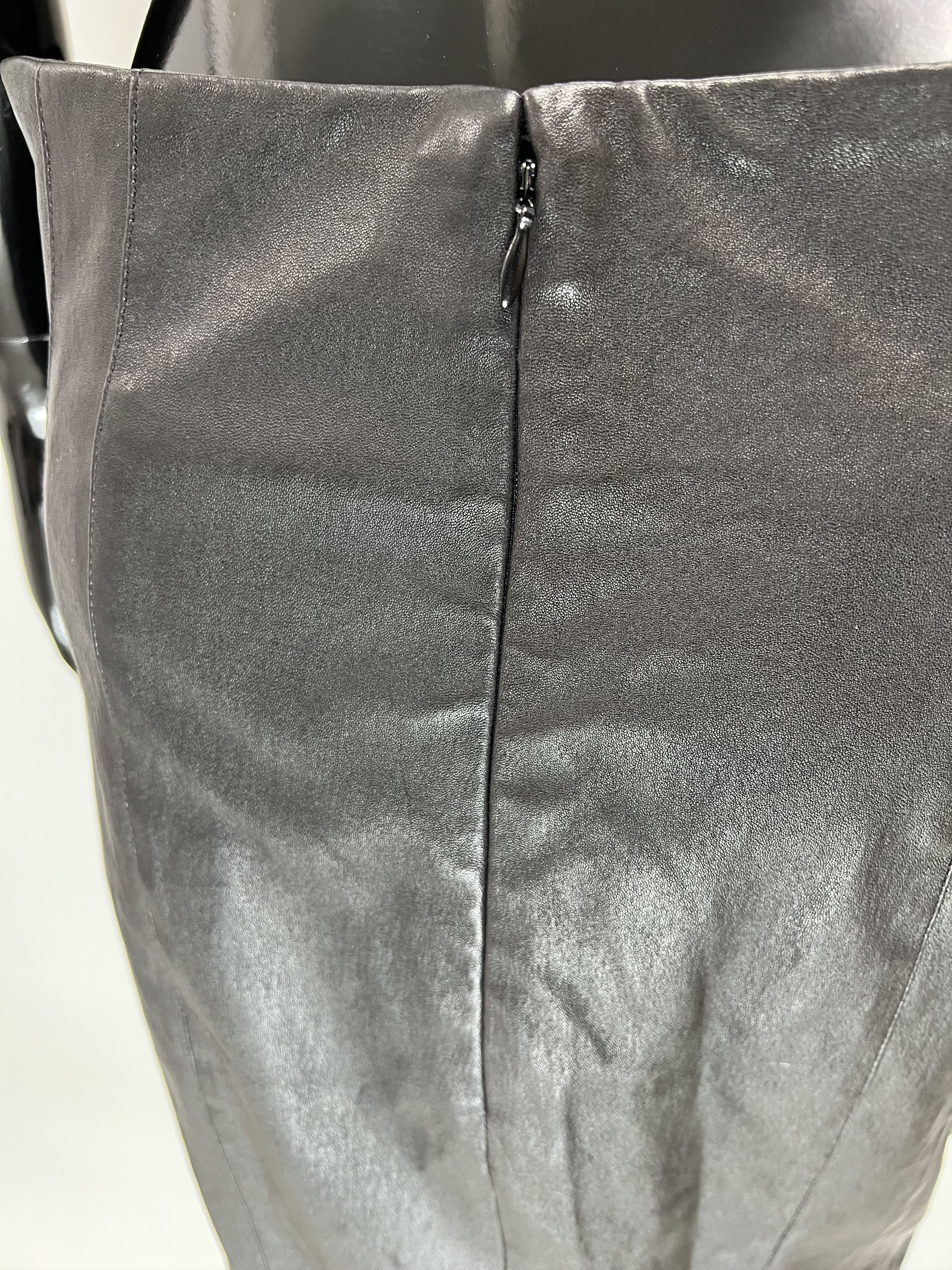 Prada Prada Black Leather Midi Skirt Size IT 44 Size 30" / US 8 / IT 44 - 12 Thumbnail