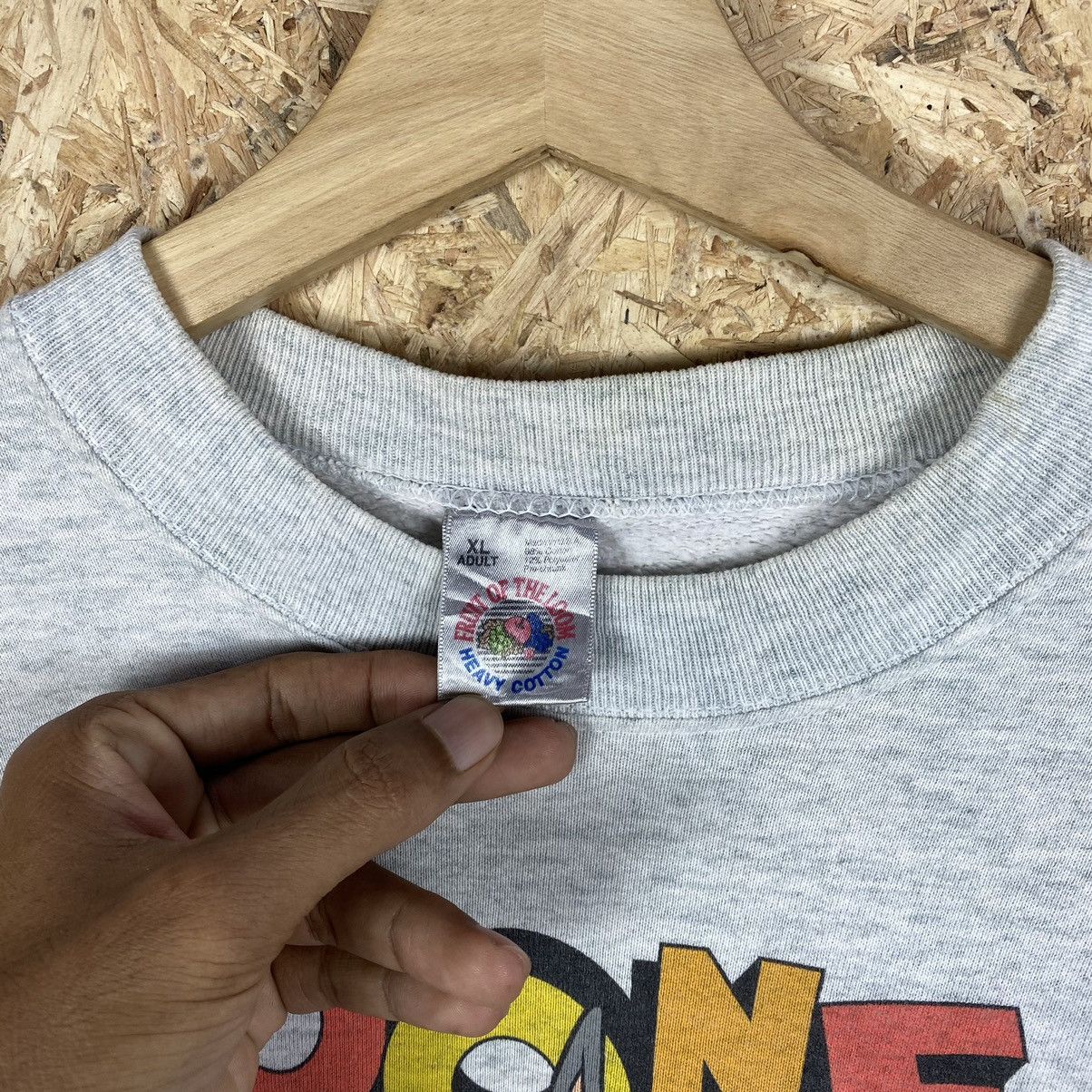 Cartoon Network × Vintage × Warner Bros VINTAGE LOONEY TUNES FAMILY WORN CONDITION SWEATSHIRT Size US XL / EU 56 / 4 - 5 Thumbnail