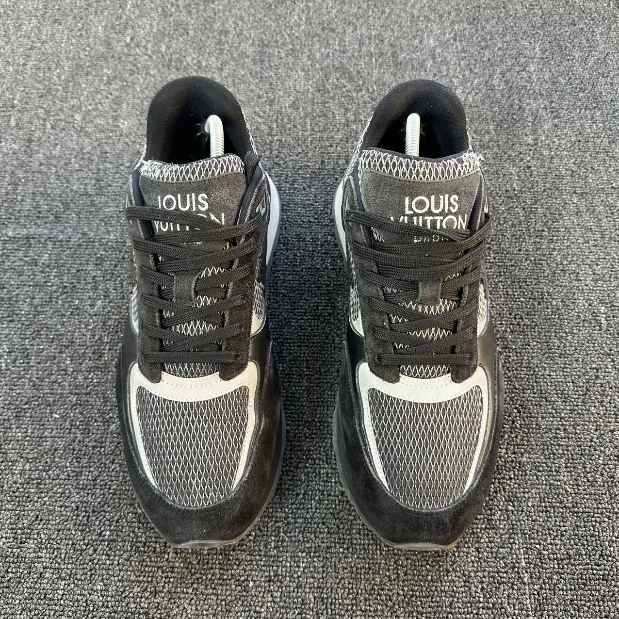 Louis Vuitton LV Runaway 95 New 42.5 Size US 9.5 / EU 42-43 - 2 Thumbnail