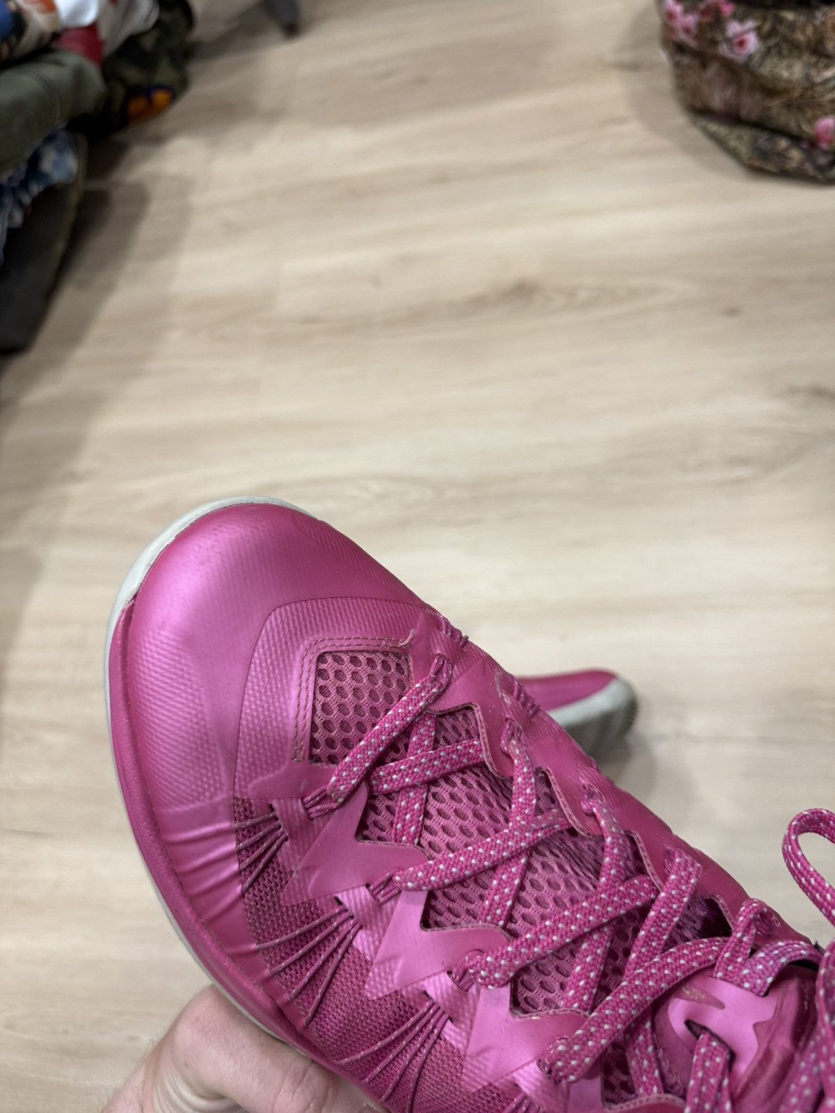 Nike Nike Hyperdunk 2013 Pink Breast Cancer Awareness Size US 12 / EU 45 - 7 Thumbnail