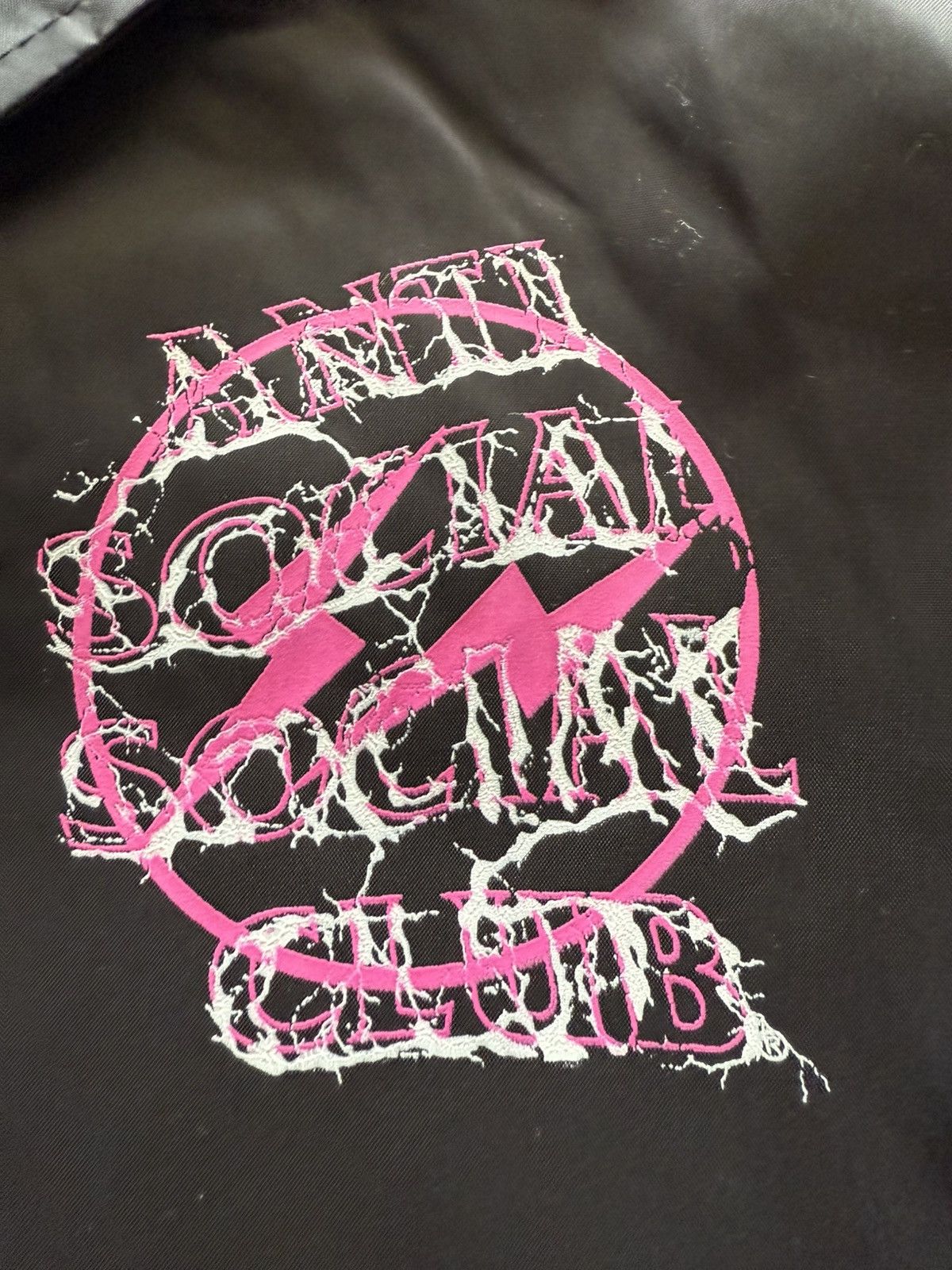 Anti Social Social Club × Fragment Design ASSC x Fragment Lightning Logo Coach Jacket Black/Pink - L Size US L / EU 52-54 / 3 - 3 Thumbnail