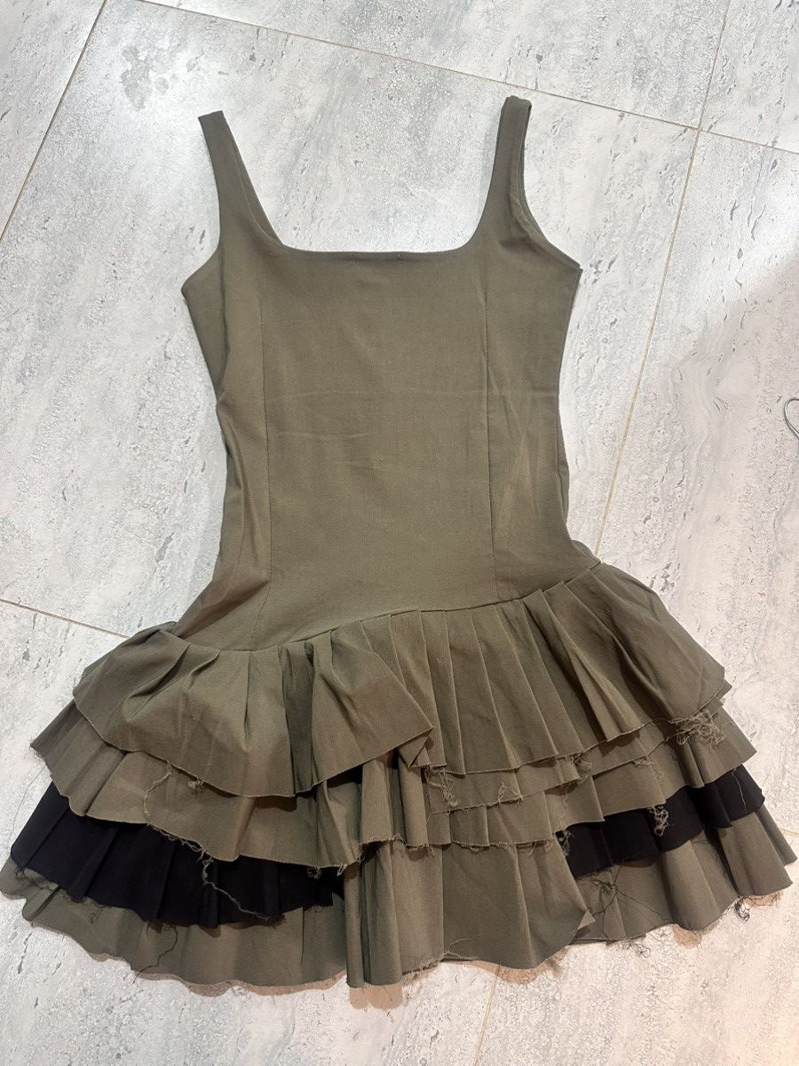 PrettyLittleThing Khaki Stretch Woven Extreme Pleated Shift Dress festival Size XXS / US 00 / IT 34 - 4 Thumbnail