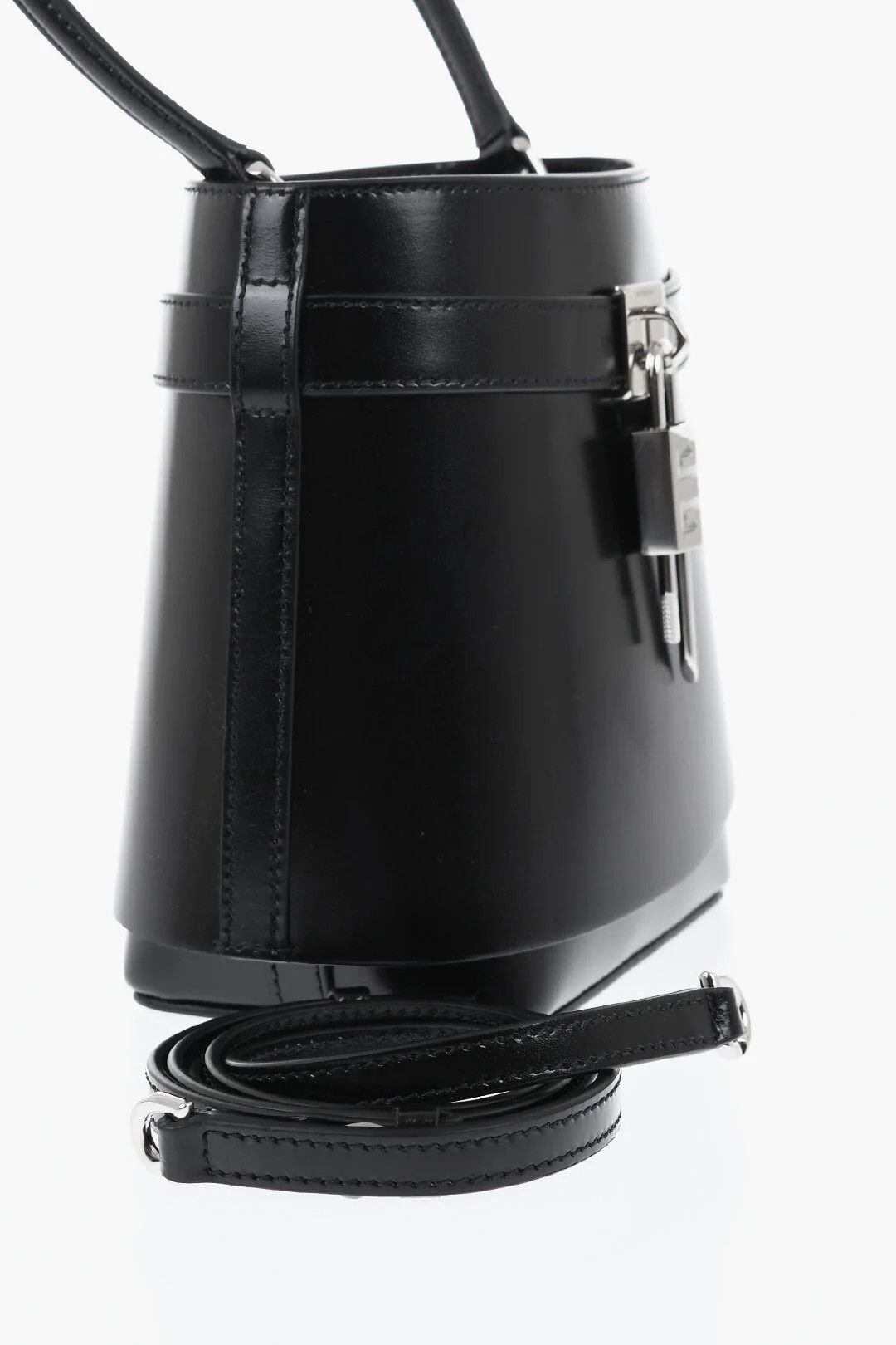 Givenchy og1mm0326 Size: OS / Leather Bucket Bag in Black Size ONE SIZE - 3 Thumbnail