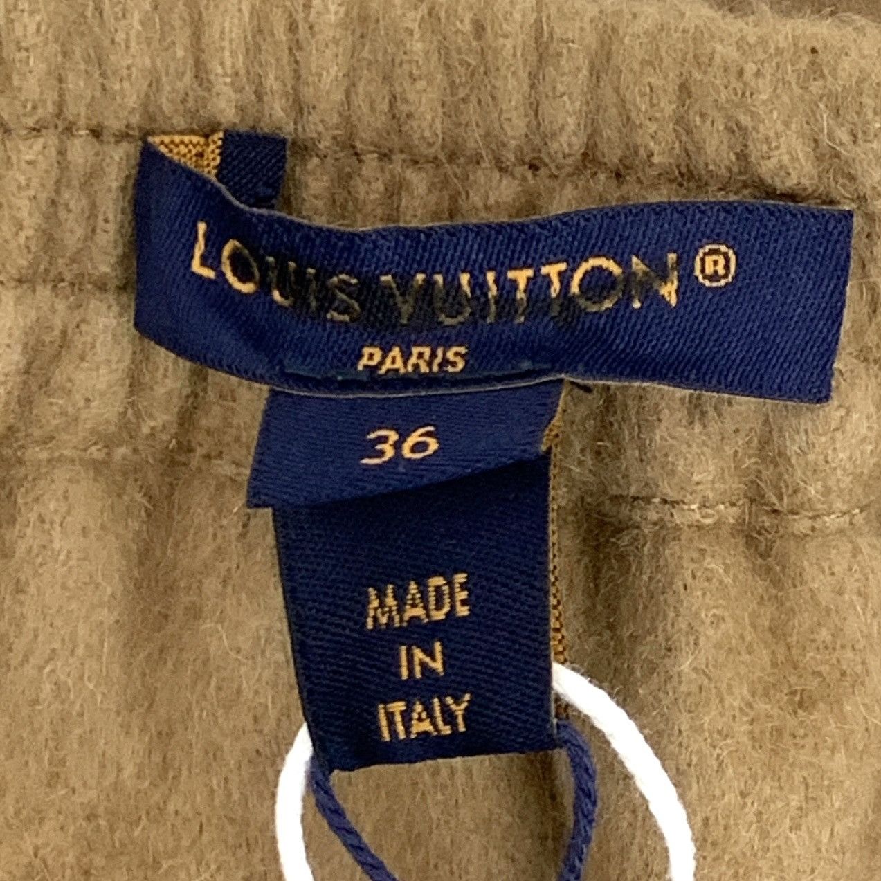 Louis Vuitton Louis Vuitton Leather Label Camel Hair Casual Shorts K26WX Size 25" / US 0 / IT 36 - 7 Thumbnail