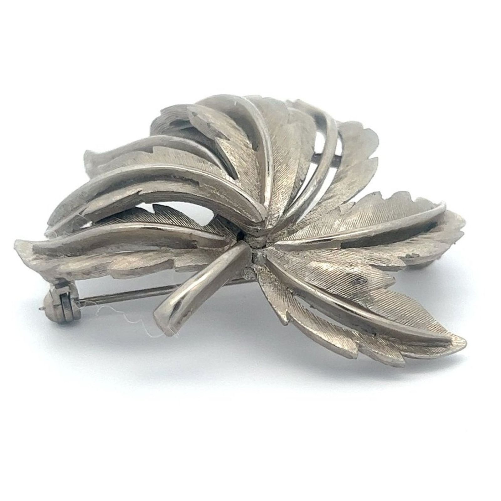 & Other Stories Vintage Signed JJ (Jonette Company) Silver Toned Leaf Brooch Size ONE SIZE - 4 Thumbnail
