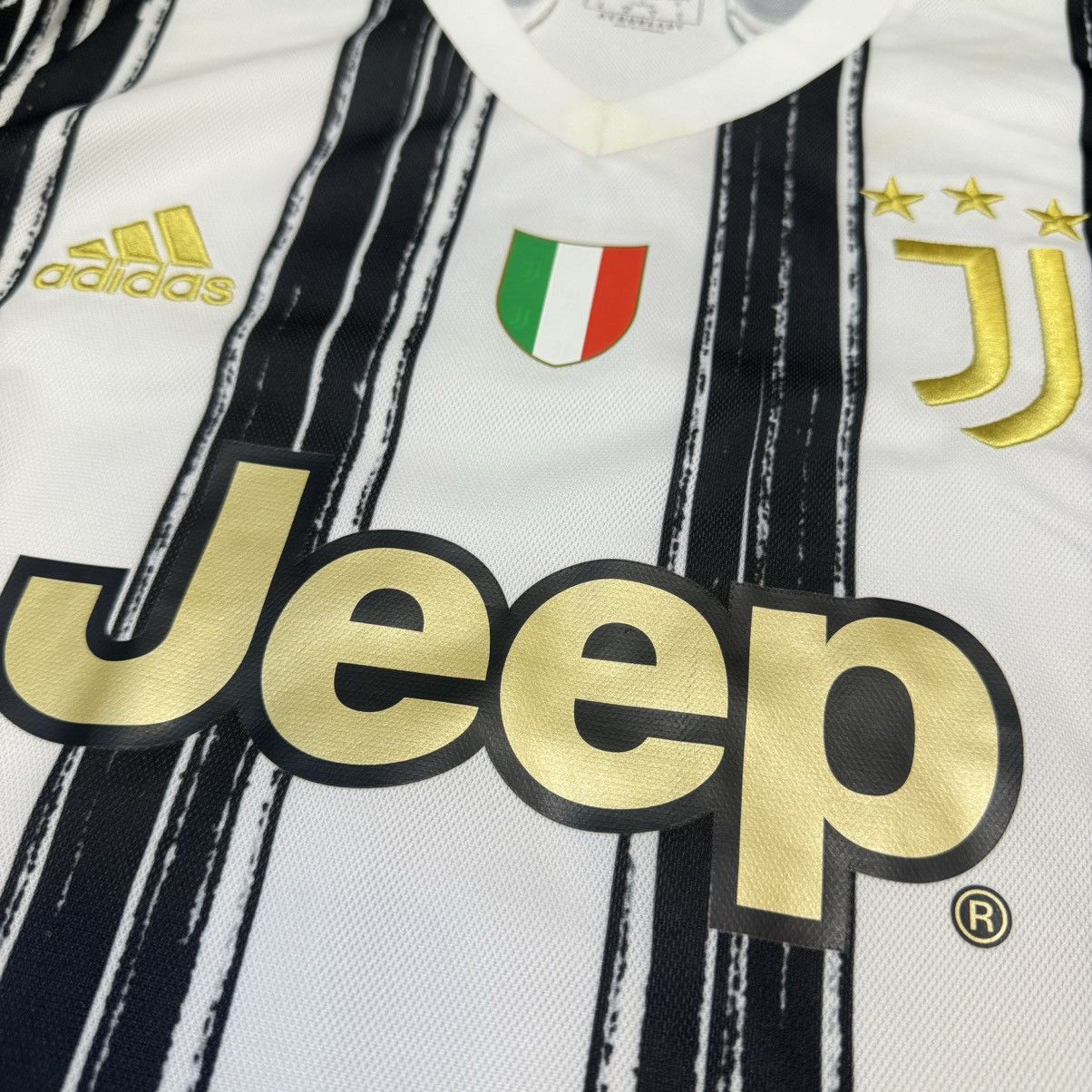 Adidas Juventus 20/21 home shirt #7 Ronaldo Size US S / EU 44-46 / 1 - 3 Thumbnail