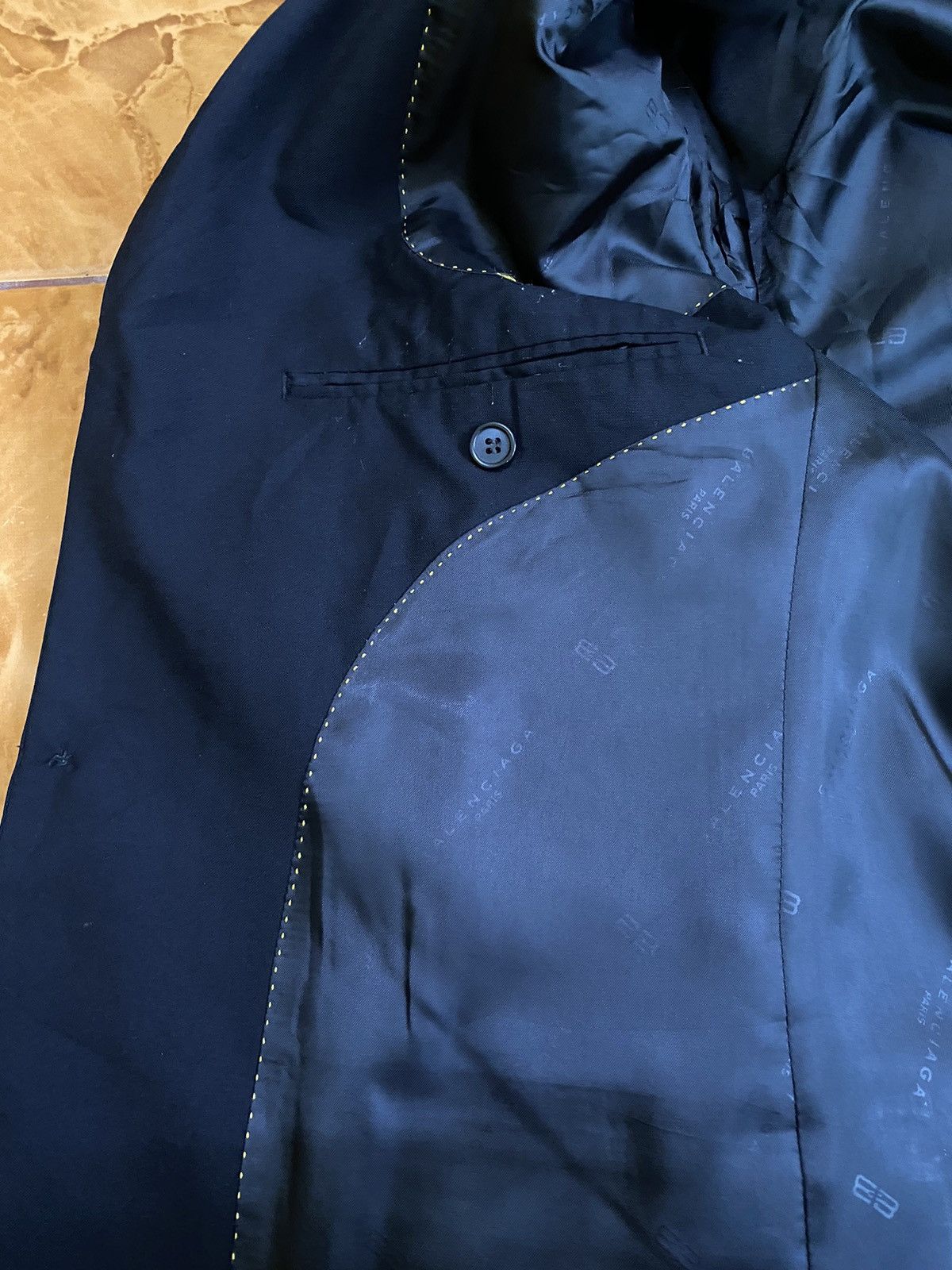 Balenciaga BALENCIAGA PARIS Size 44R - 10 Thumbnail