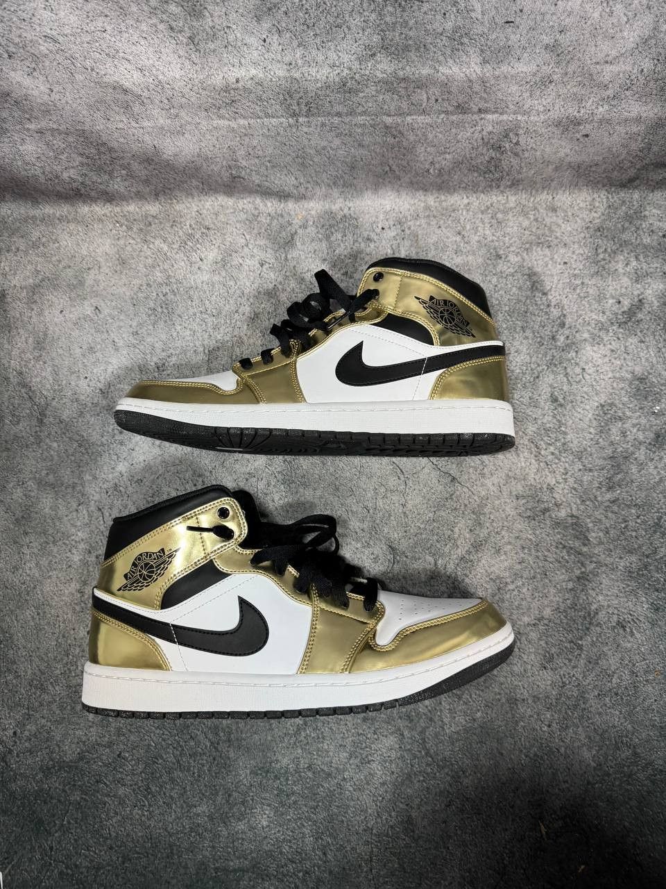 Jordan Brand Size 10.5 | Jordan 1 Metallic Gold Box | Pre-Owned Size US 10.5 / EU 43-44 - 5 Thumbnail