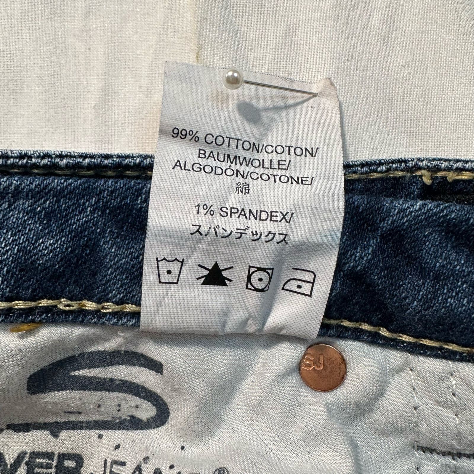 Other Silver Frances Embroidered Back Pockets Low Rise Capri Jeans Size 23" - 10 Thumbnail