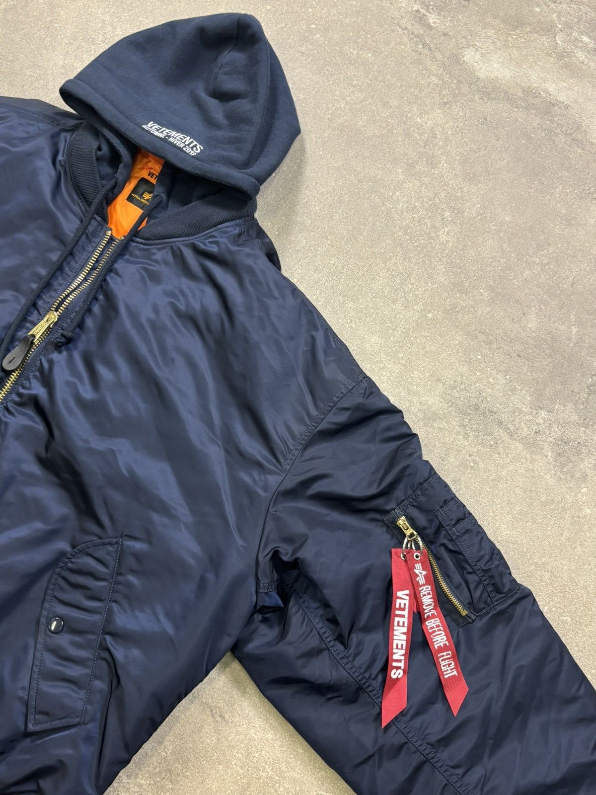 Alpha Industries × Vetements Vetements x Alpha FW18 Reversible Hooded Bomber Jacket Size US XS / EU 42 / 0 - 2 Thumbnail