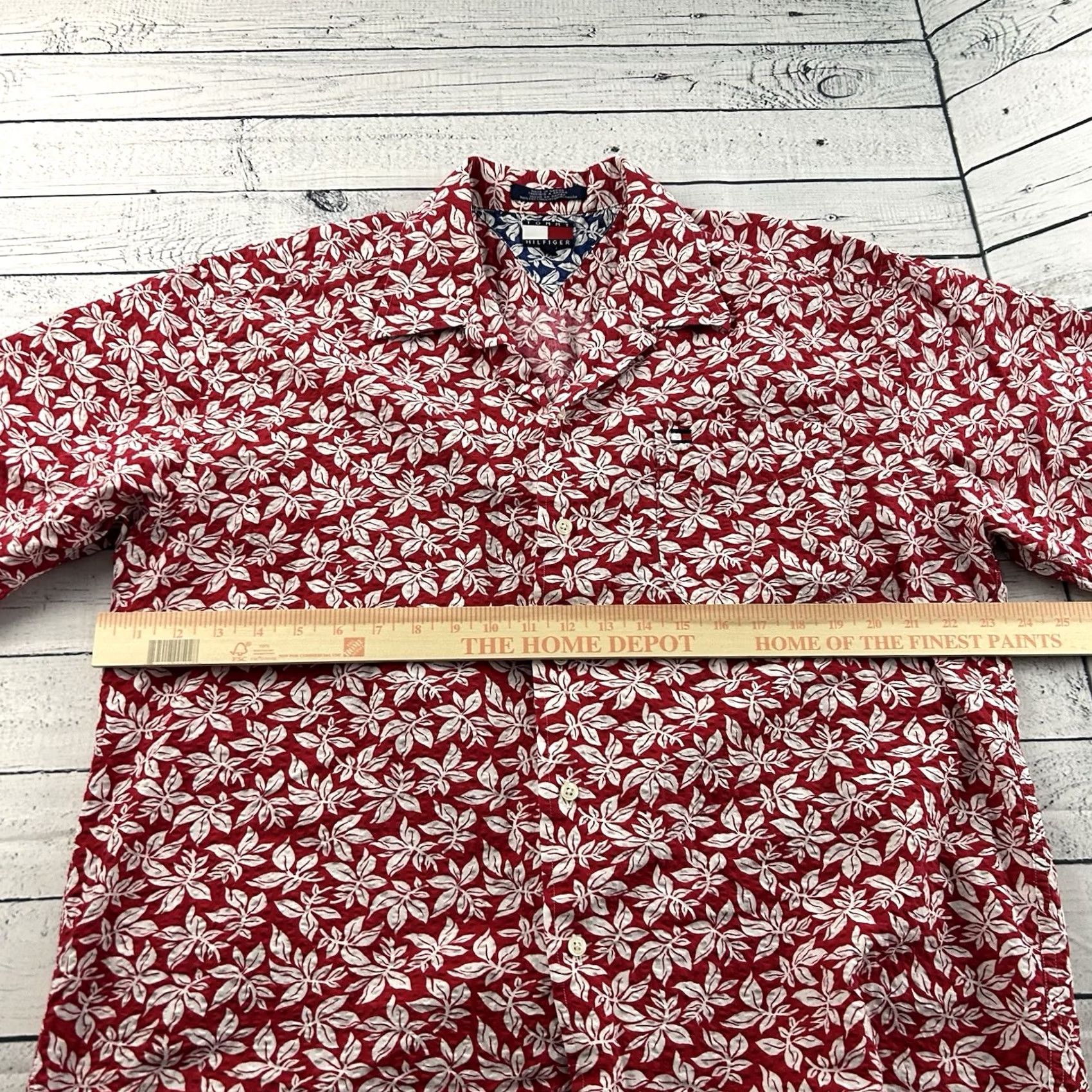 Tommy Hilfiger VINTAGE Tommy Hilfiger Seersucker Floral Hawaiian Button Front Shirt Mens L Red Size US L / EU 52-54 / 3 - 6 Thumbnail
