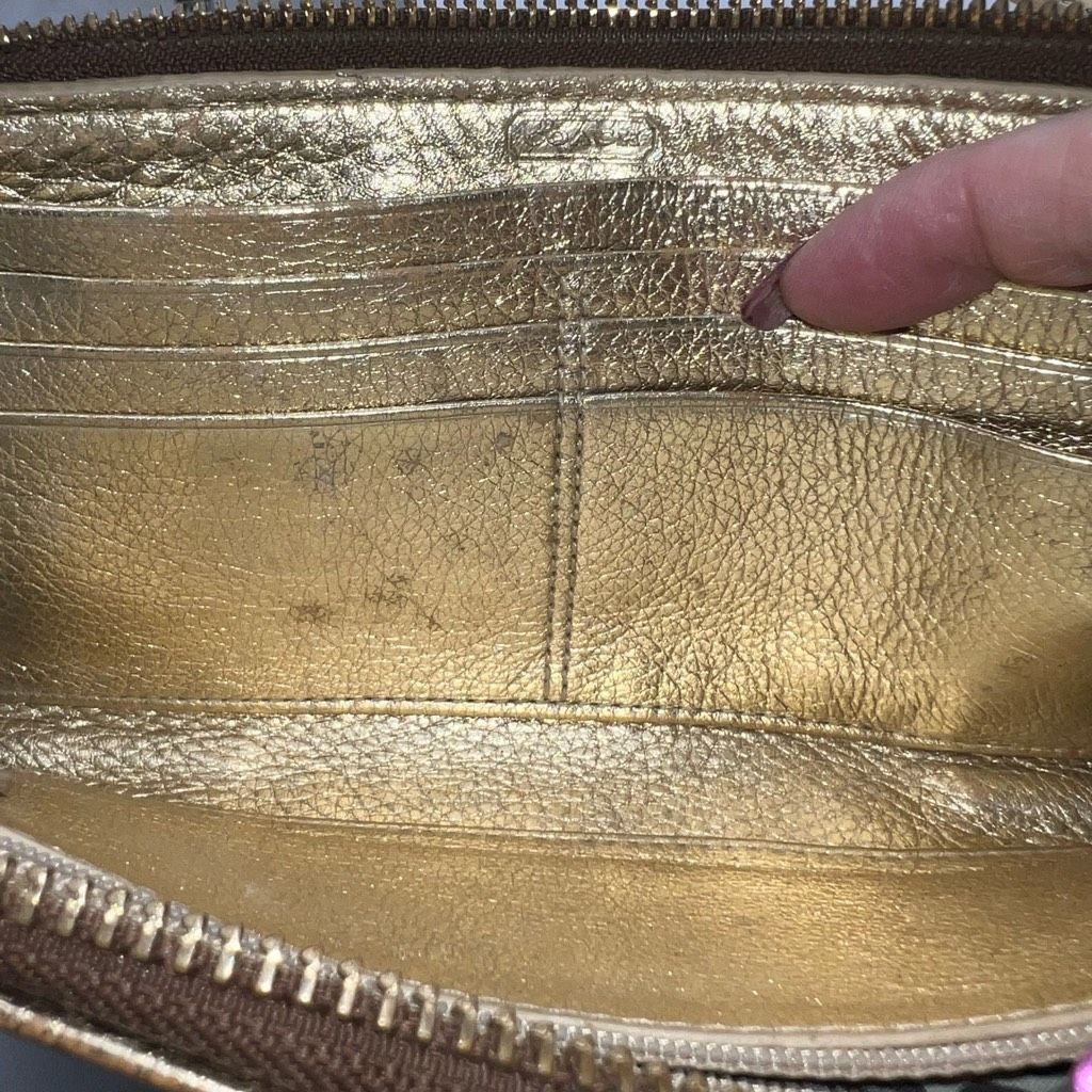 Coach Coach Poppy Vintage Gold zip Around Wallet/Wristlet **SEE DE Size ONE SIZE - 10 Thumbnail