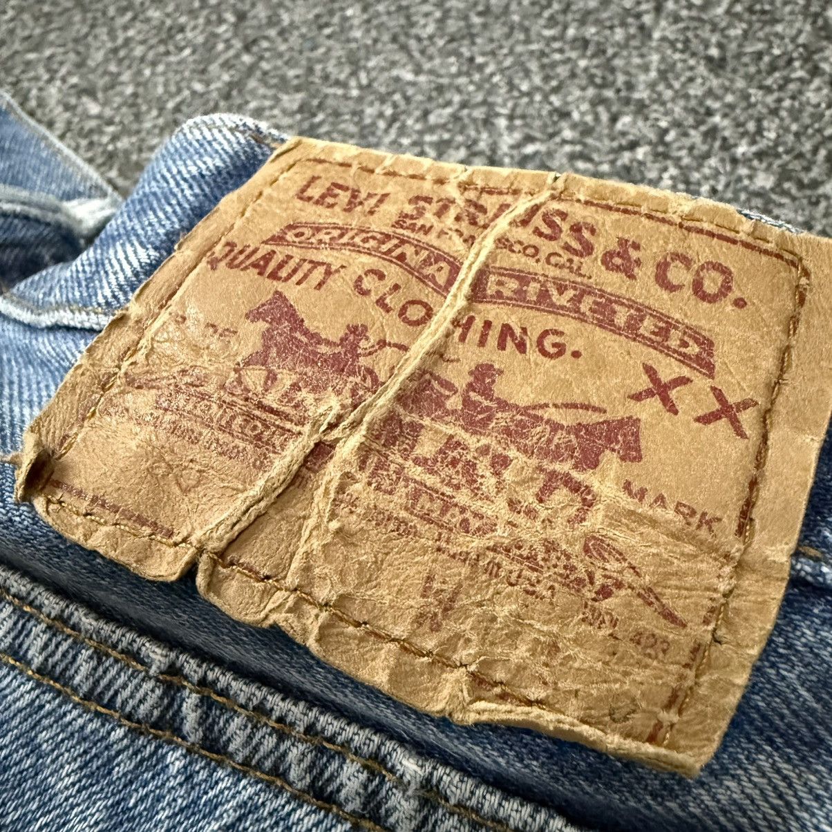 Levi's Vintage Clothing Vintage Levis 501 Acid Washed Faded Aging Denim Made in Usa Size US 33 - 10 Thumbnail