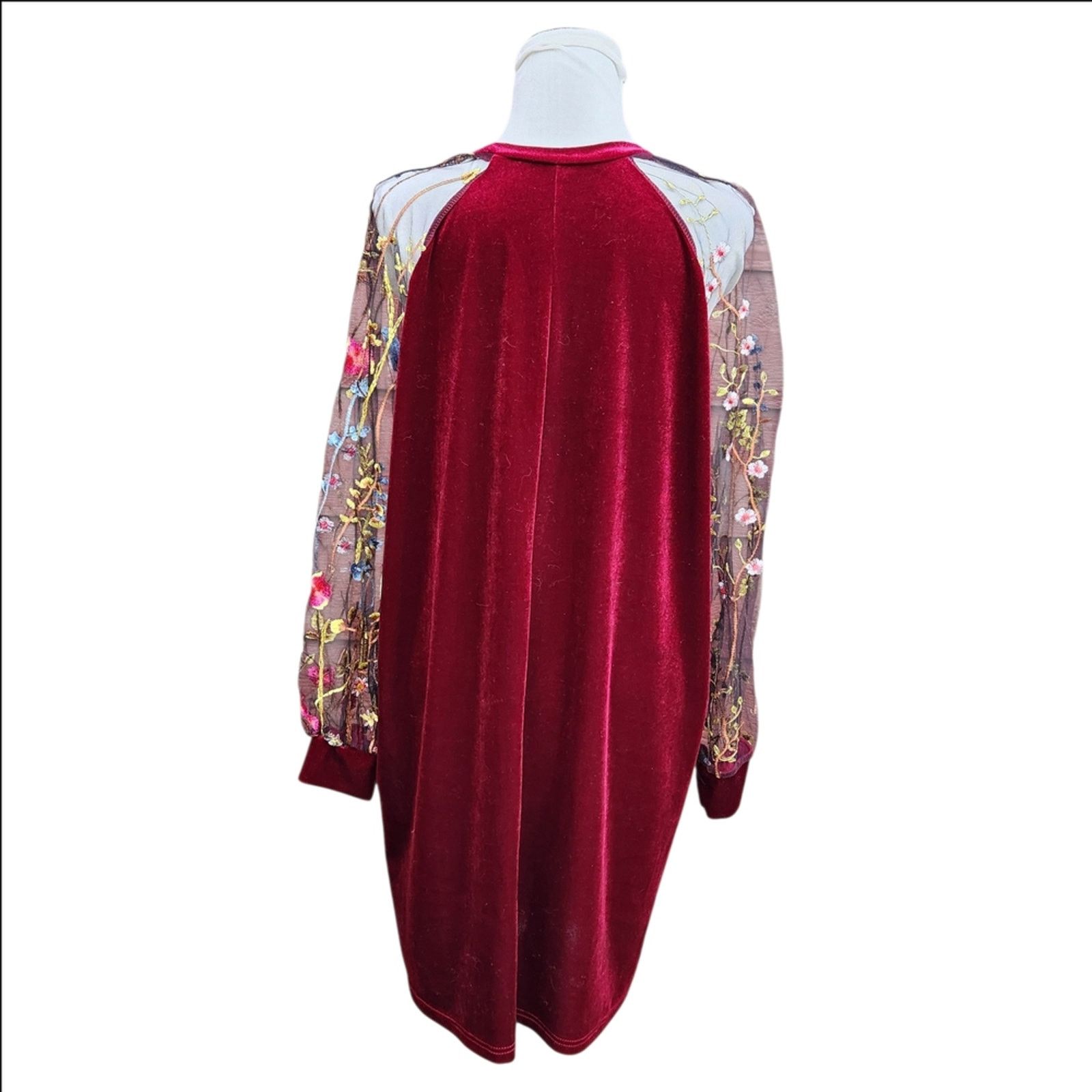 Shein Shein 1X Burgundy Velvet Floral Mesh Sleeve Dress Size XL / US 12-14 / IT 48-50 - 5 Thumbnail
