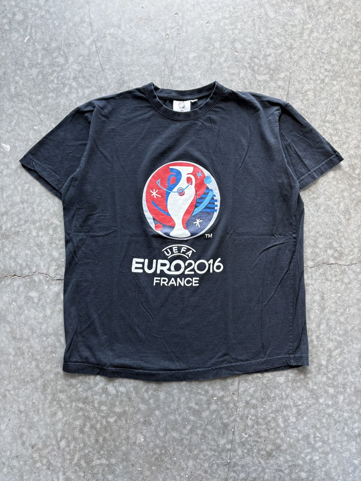 Vintage 2016 UEFA Euro Cup Finals Graphic Tee Size US L / EU 52-54 / 3 - 1 Thumbnail