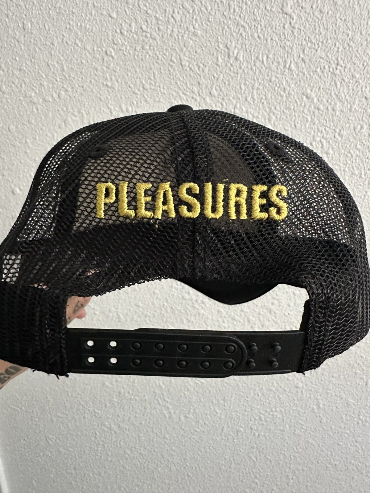Playboy × Pleasures Pleasures x Playboy Trucker Hat Size ONE SIZE - 4 Thumbnail