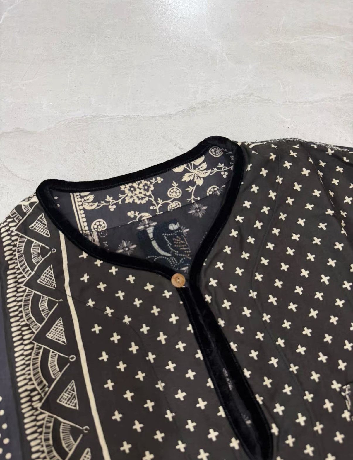 Visvim VISVIM 19SS ICT TUNIC P.O. Limited Black Paisley Shirt J34 Size US S / EU 44-46 / 1 - 5 Thumbnail
