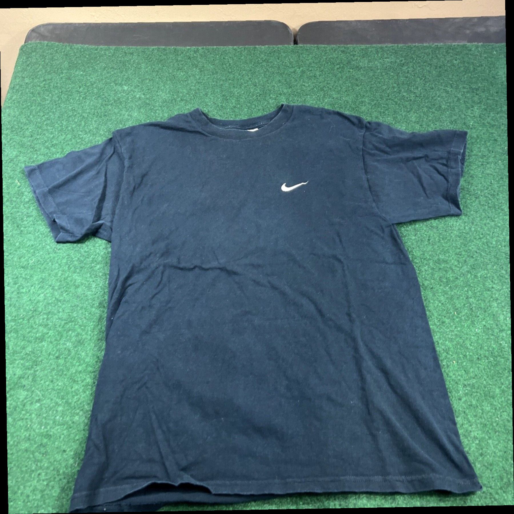 Nike Vintage 90s Nike Embroidered Swoosh T Shirt Black Travis Scott Check Logo Med Size US M / EU 48-50 / 2 - 1 Thumbnail