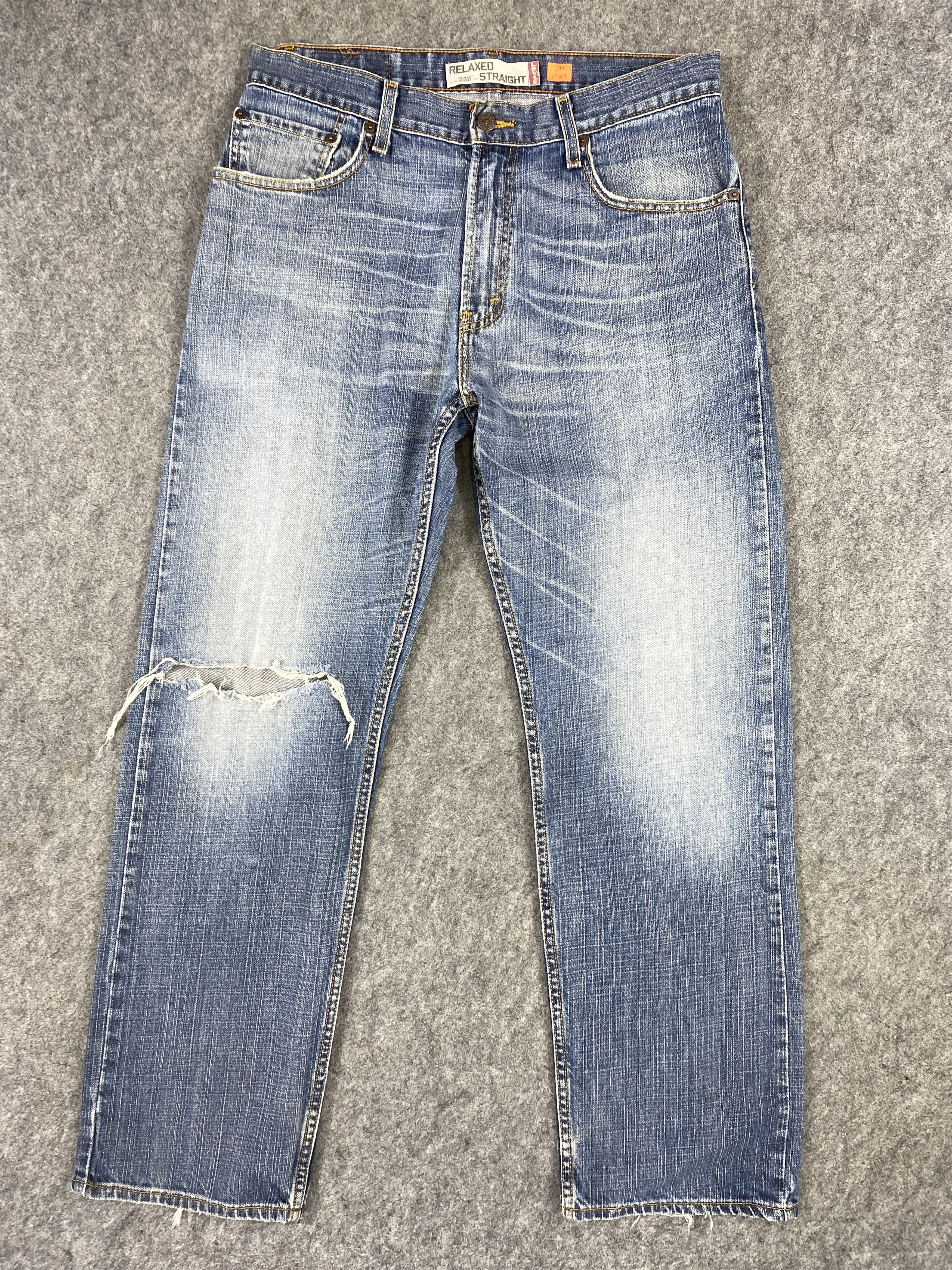 Japanese Brand Distressed Blue Vintage Levi's 559 33x31 Denim -JN1723 Size US 33 - 1 Thumbnail