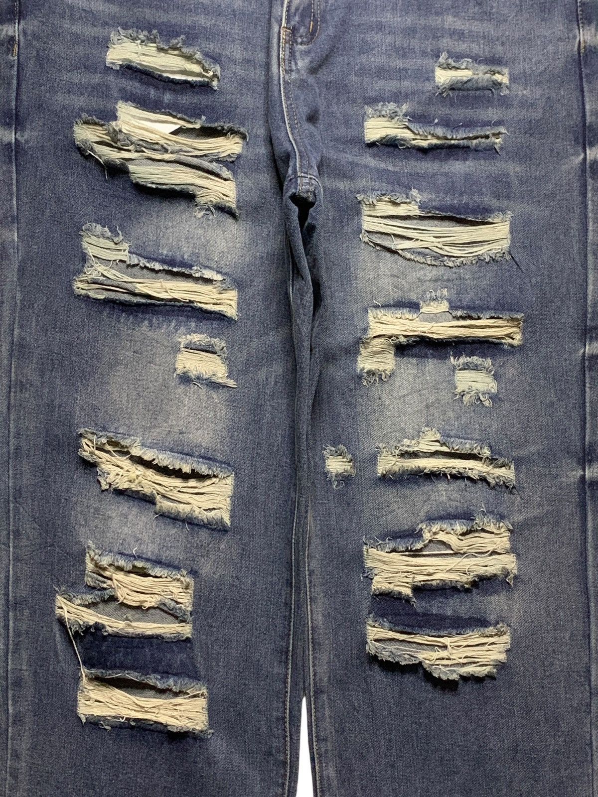 Japanese Brand SALES🔥Vintage Japanese Brand Blue Wash Ripped Baggy Jeans Size US 36 / EU 52 - 5 Thumbnail