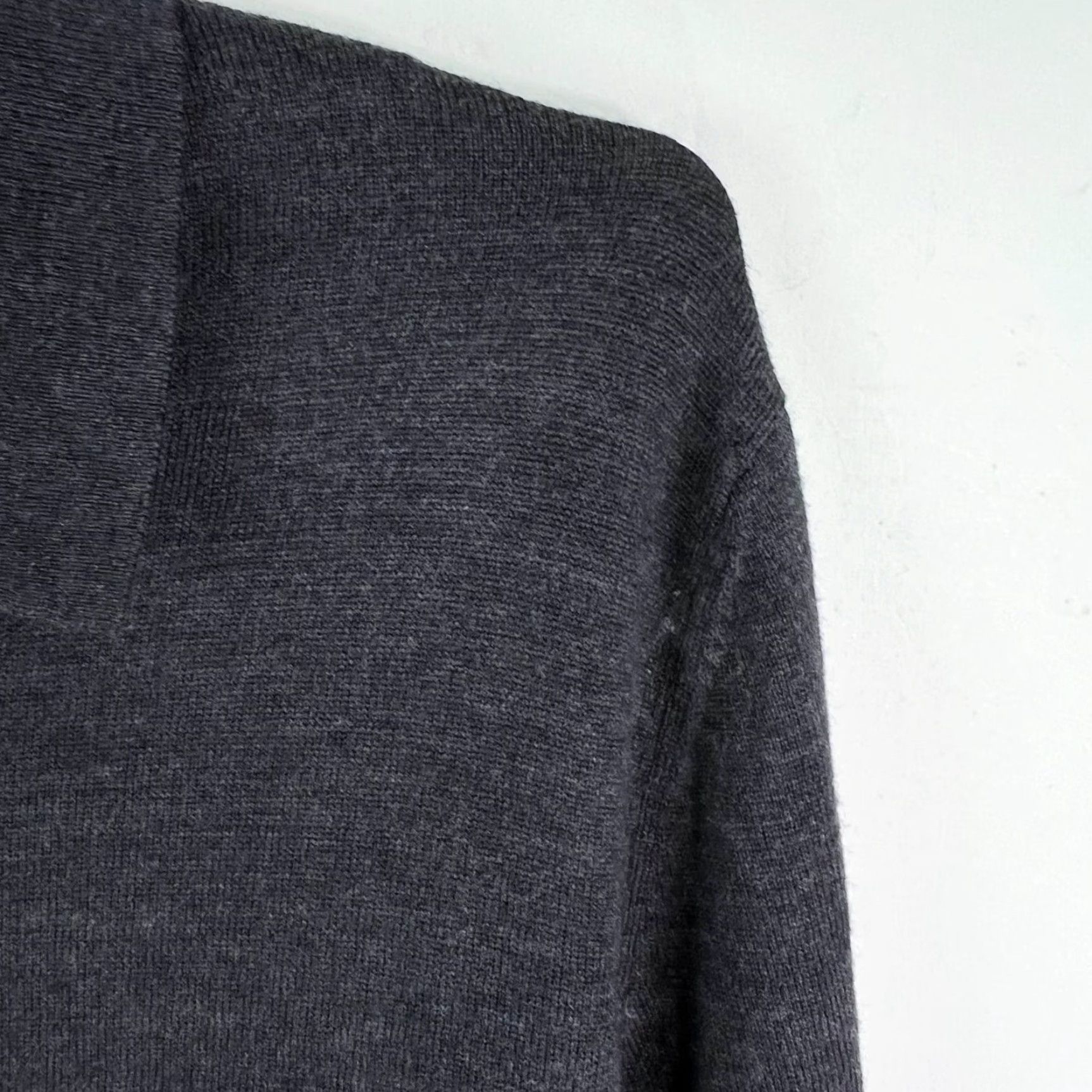Banana Republic VINTAGE Banana Republic Italian Merino Wool Sweater Mens L Gray Size US L / EU 52-54 / 3 - 2 Thumbnail