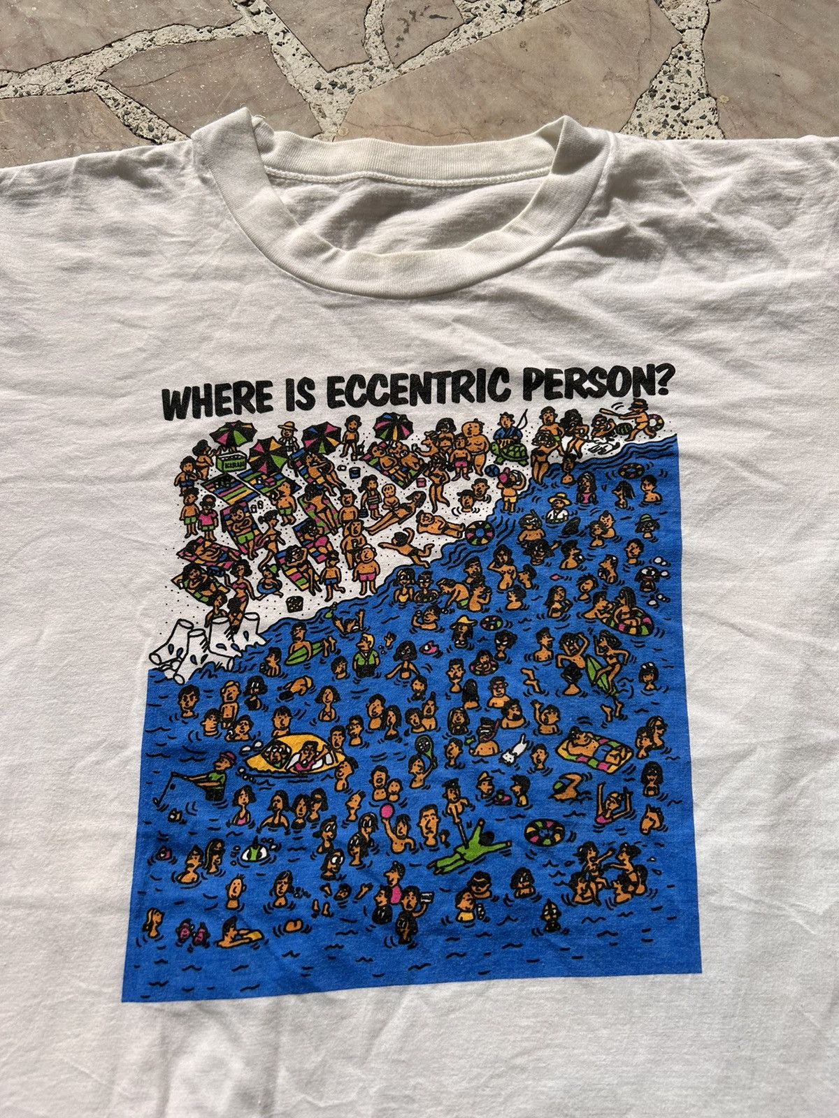 Vintage Vintage Where is the Eccentric Person ? tee Size US L / EU 52-54 / 3 - 1 Thumbnail