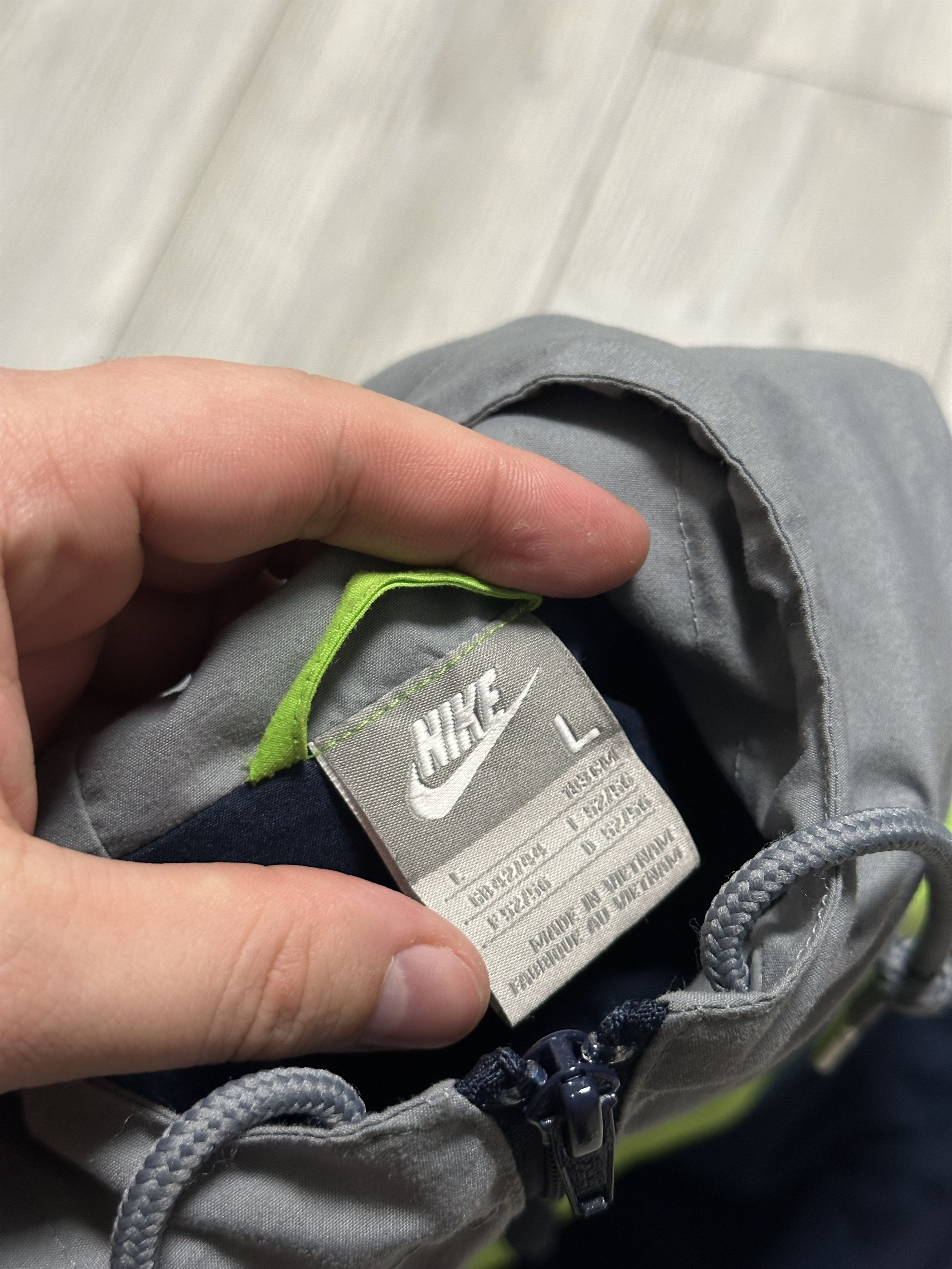 Nike Vintage Nike 00s Windbreaker Jacket Size L Drill Size US L / EU 52-54 / 3 - 3 Thumbnail