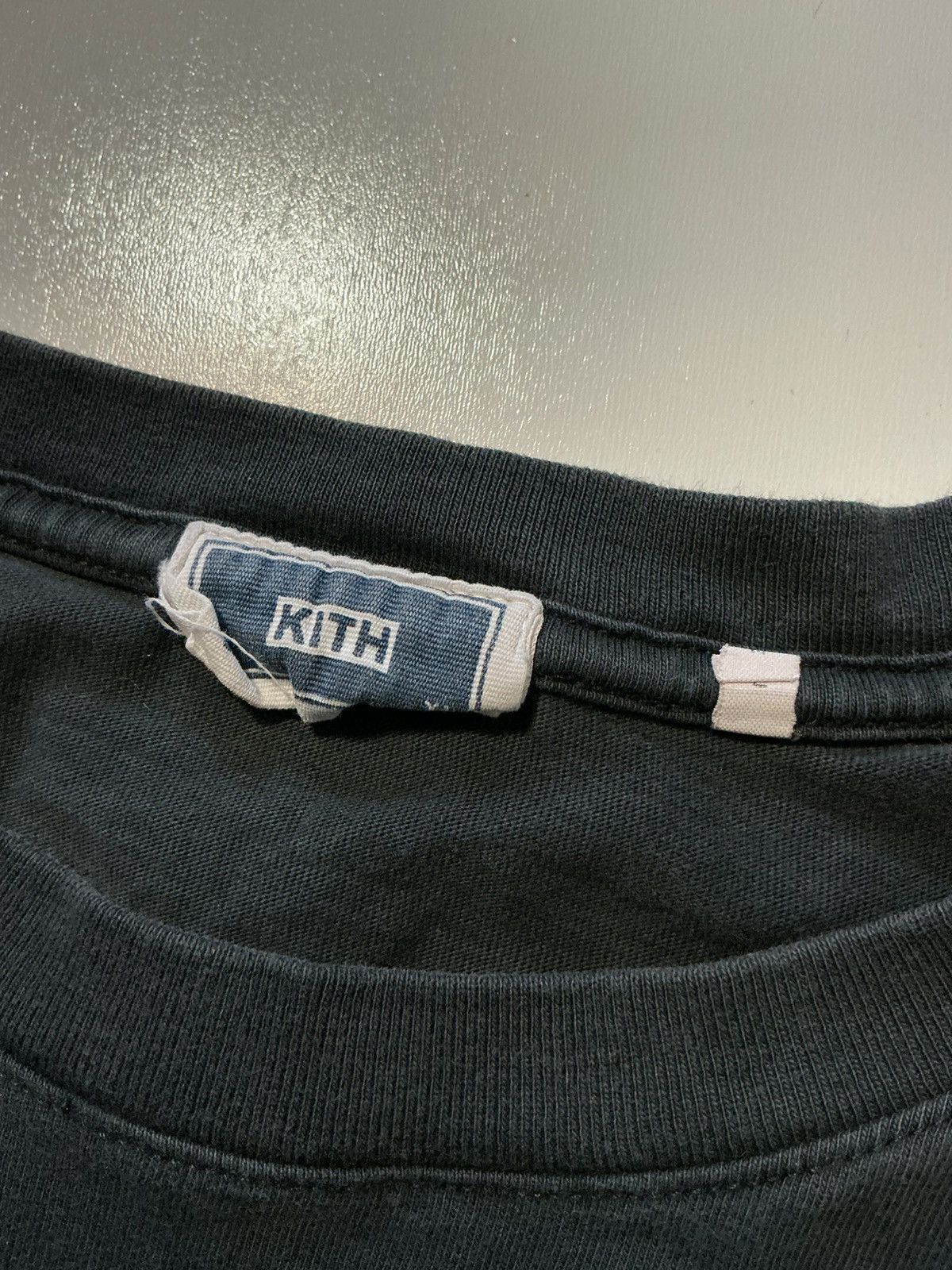 Kith $189 Kith Superwaxx Classic Graphic Box Logo L/S T-Shirt Size US M / EU 48-50 / 2 - 7 Thumbnail