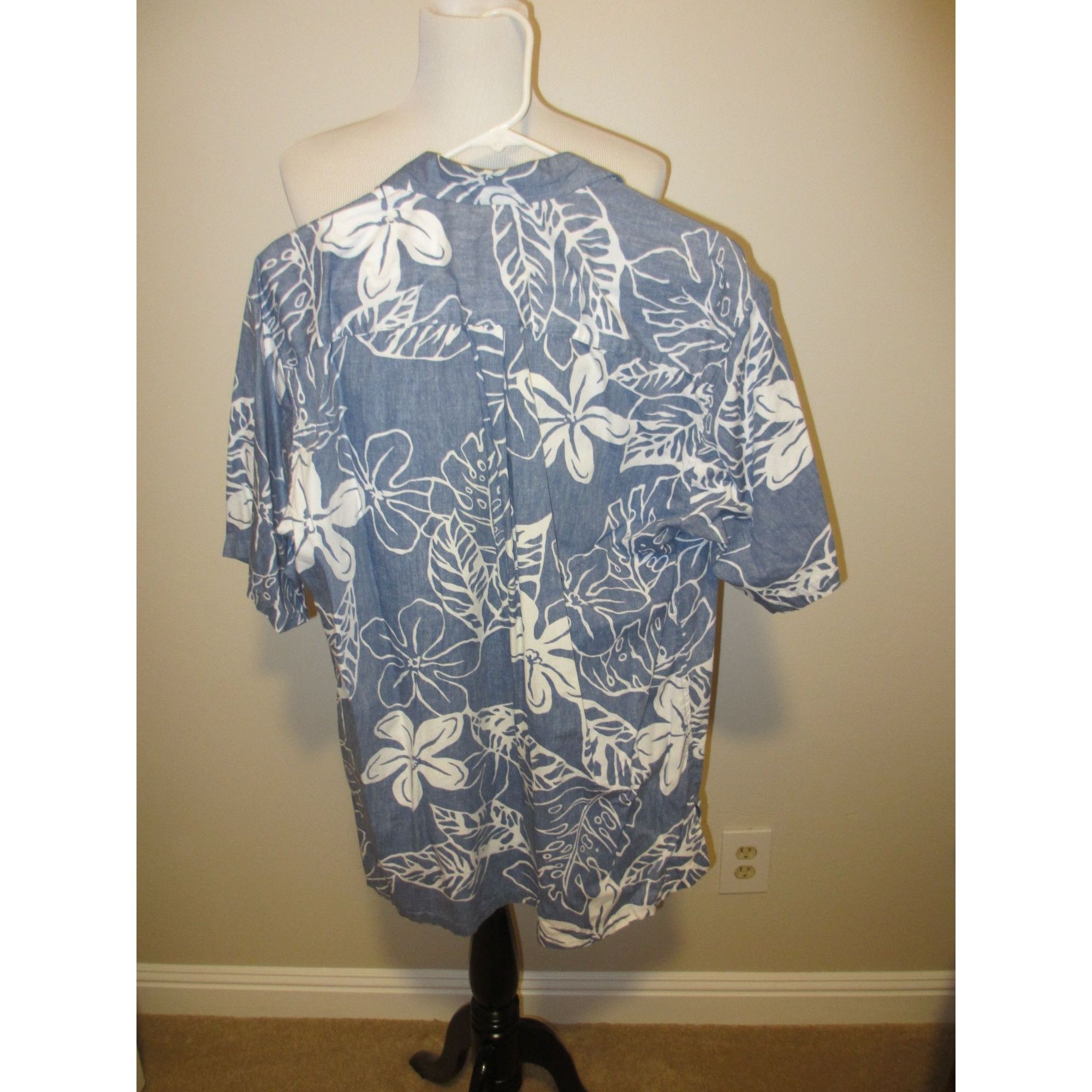 Other Cooke Street Honolulu M Blue & White Hawaiian Floral Button- Size US M / EU 48-50 / 2 - 2 Thumbnail